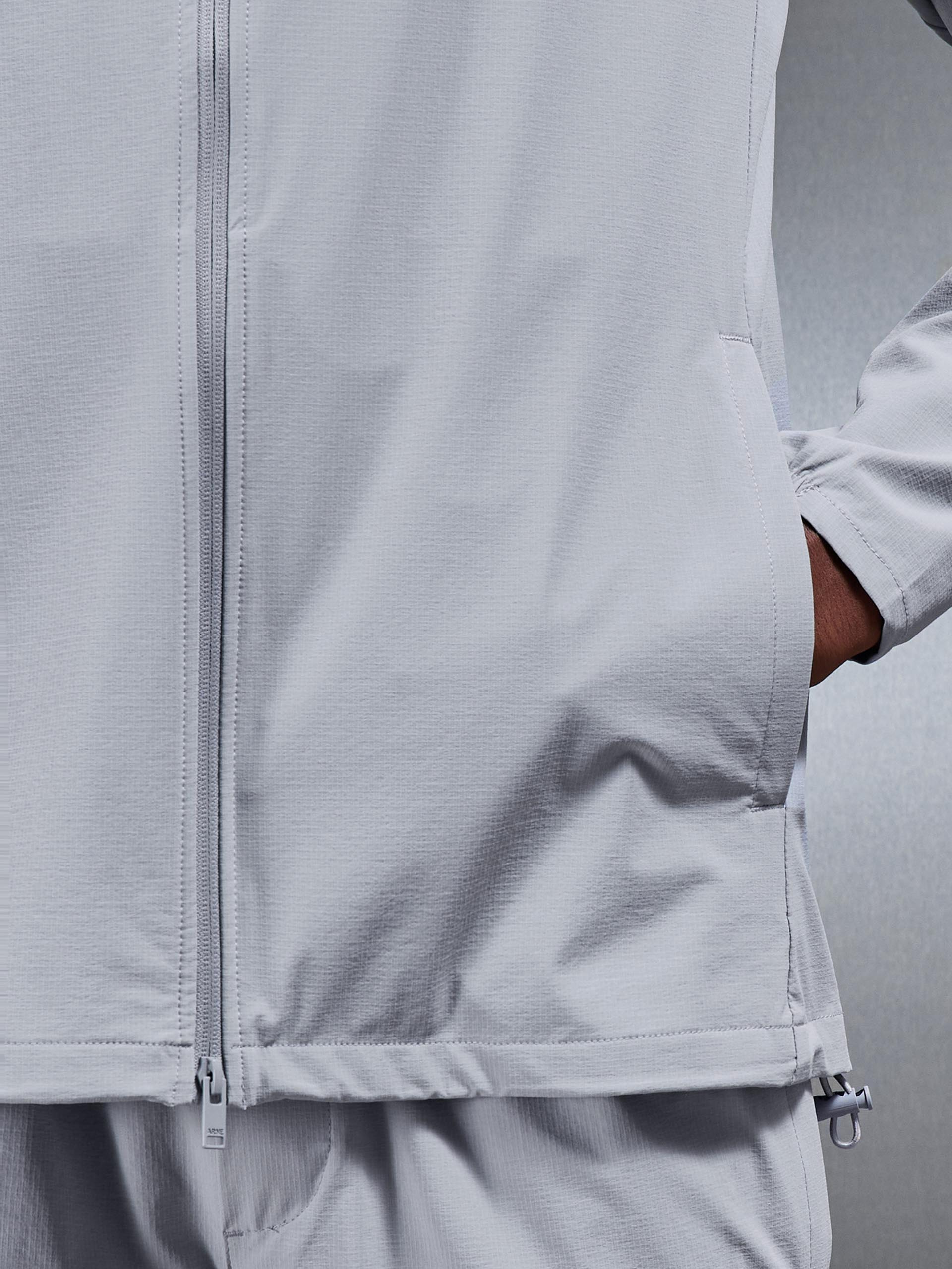 Mens Active Technical Windbreaker in Mid Grey