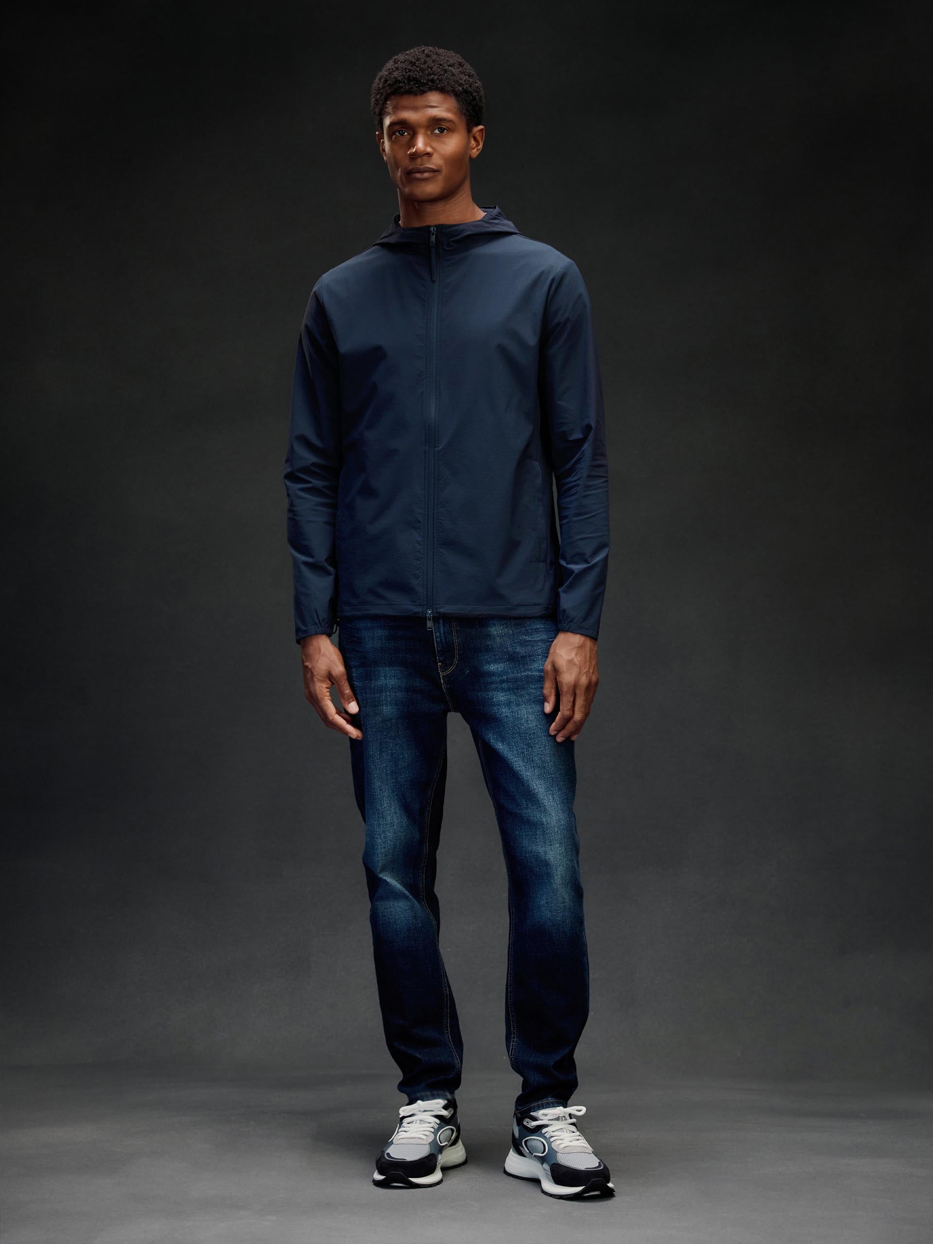 Mens Active Technical Windbreaker in Navy