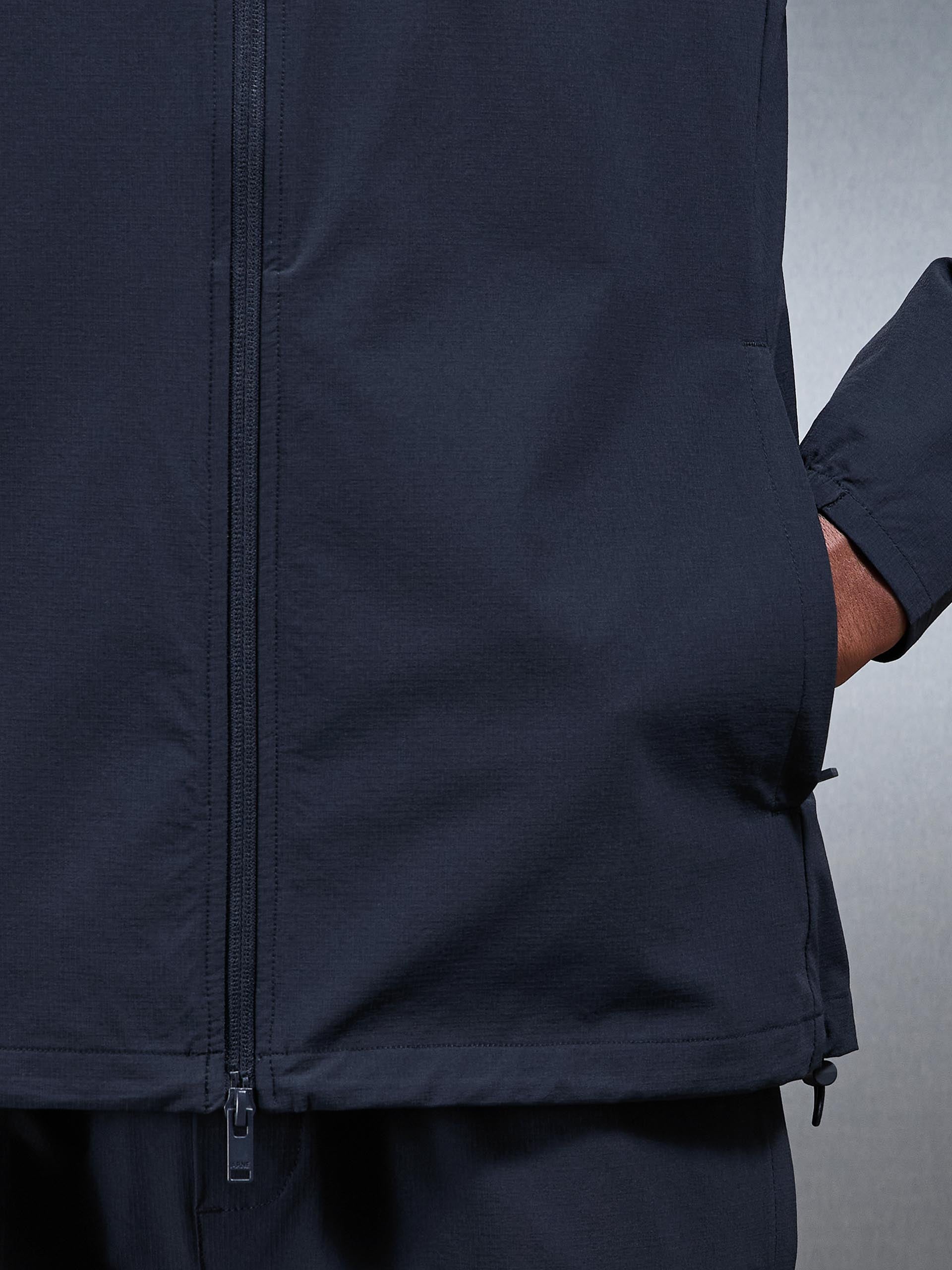 Mens Active Technical Windbreaker in Navy
