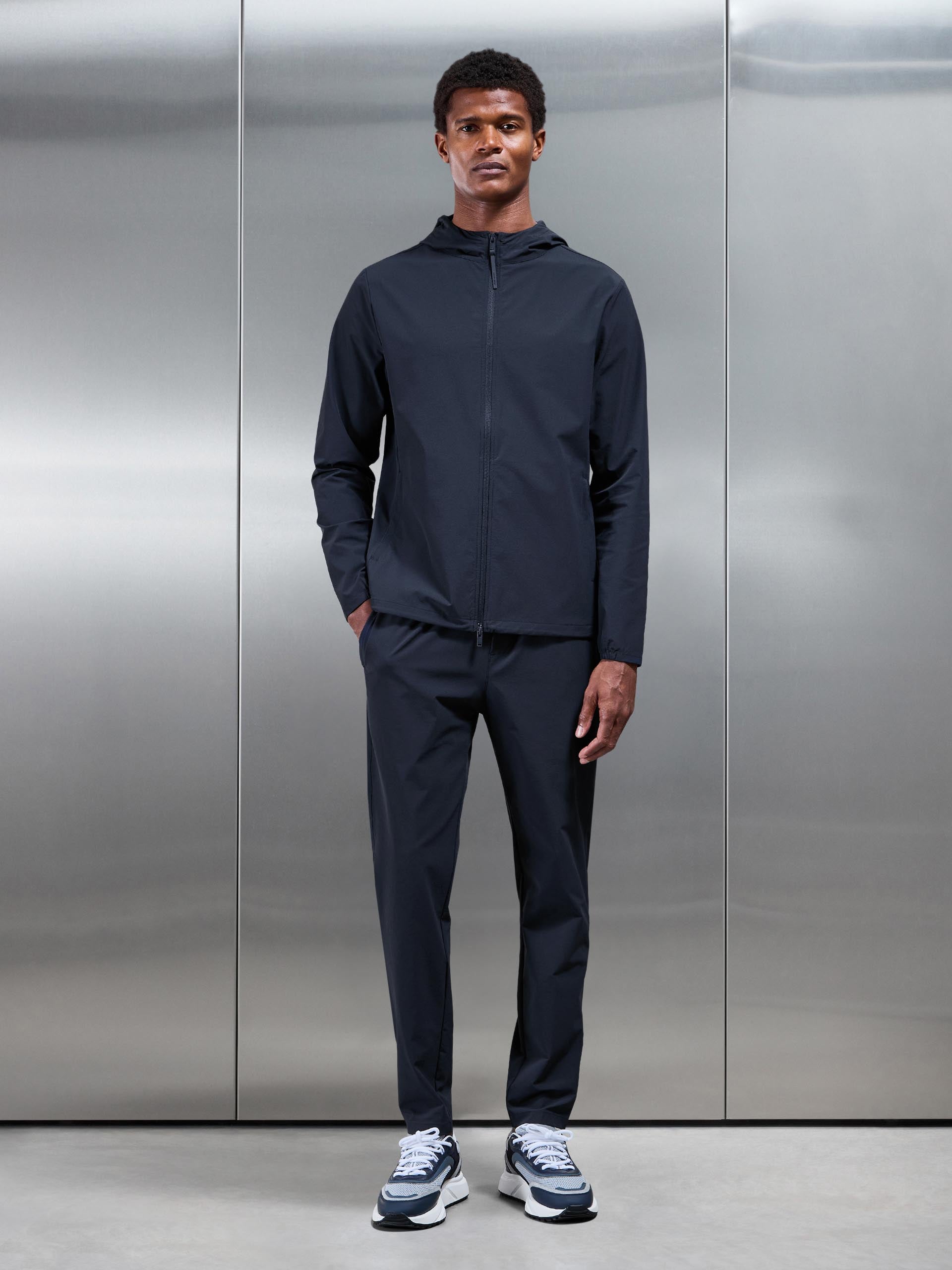 Mens Active Technical Windbreaker in Navy