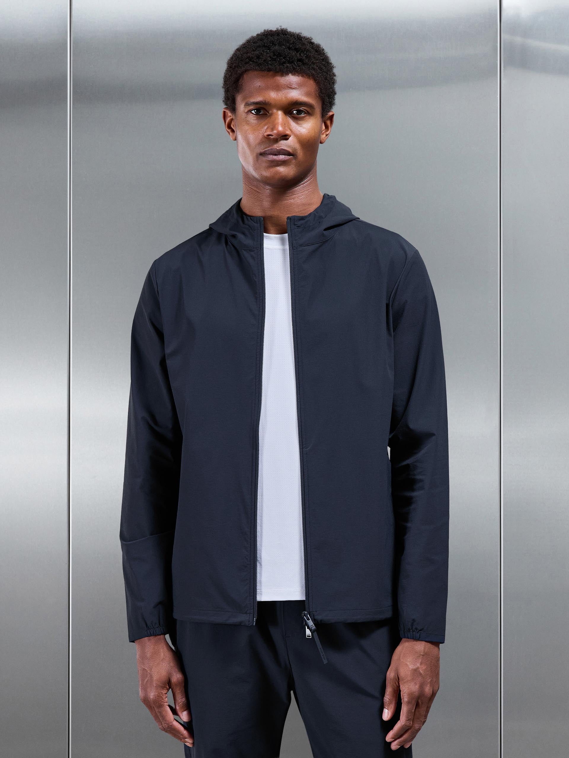 Mens Active Technical Windbreaker in Navy