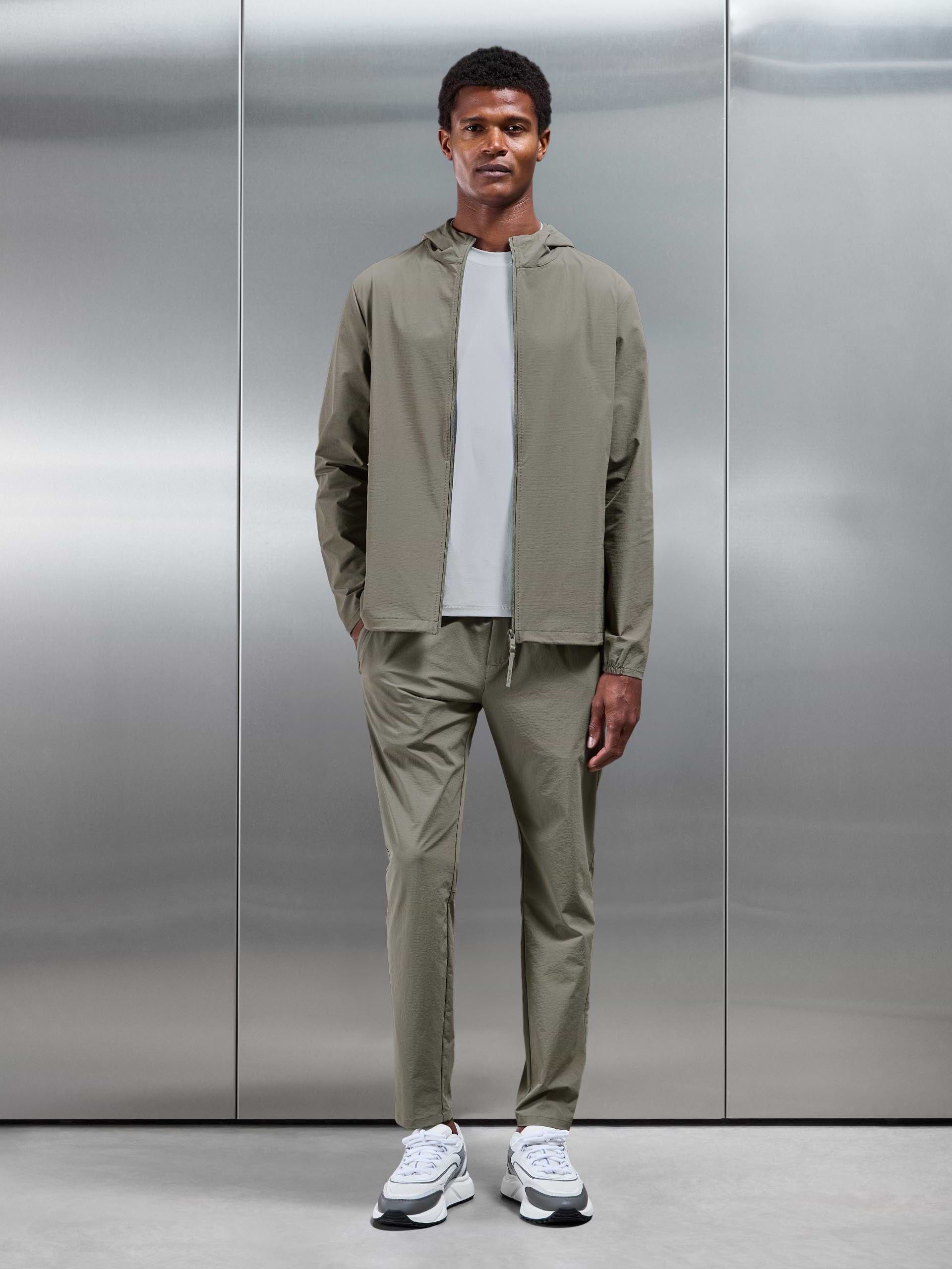 Mens Active Technical Windbreaker in Olive