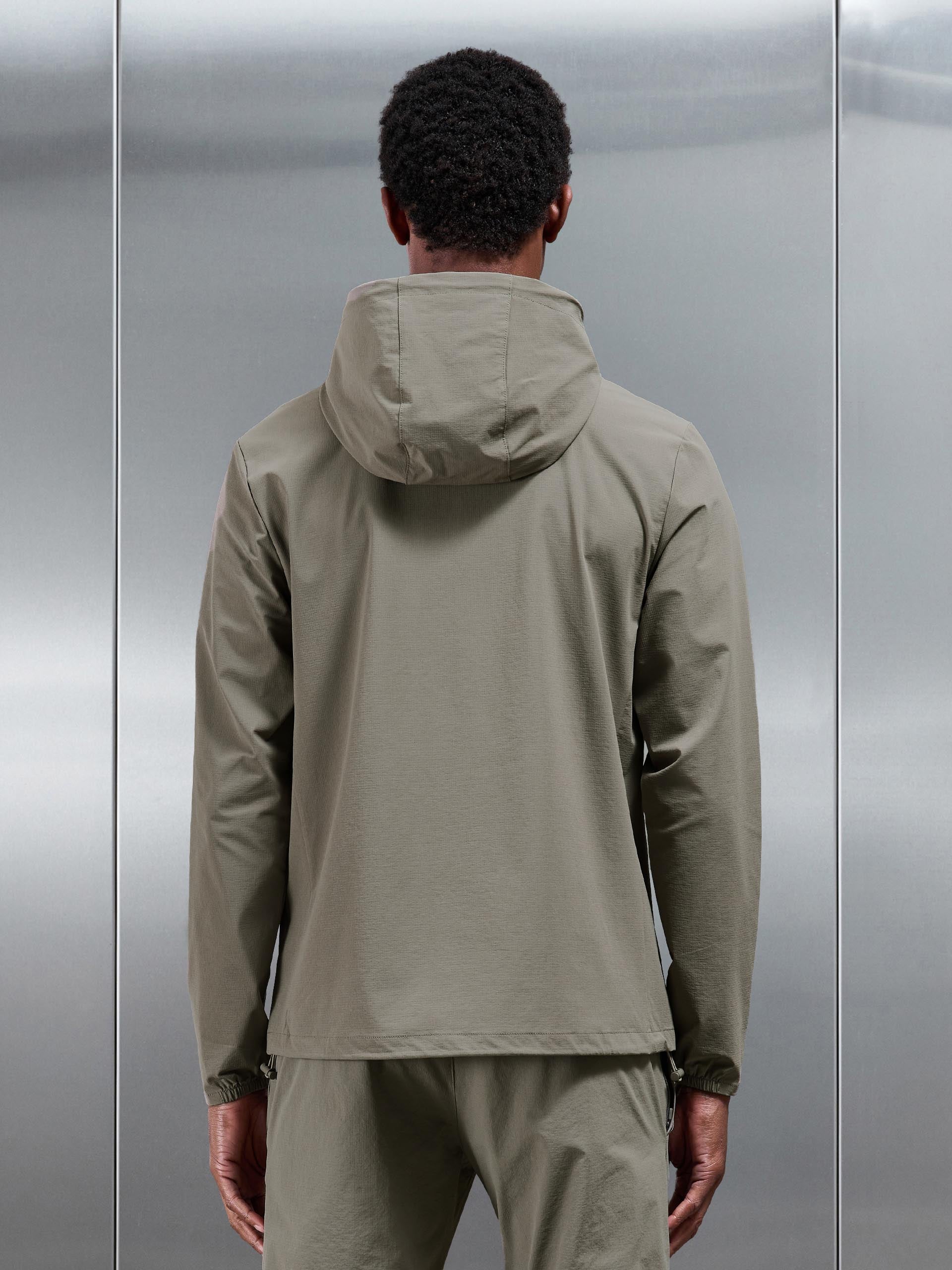 Mens Active Technical Windbreaker in Olive