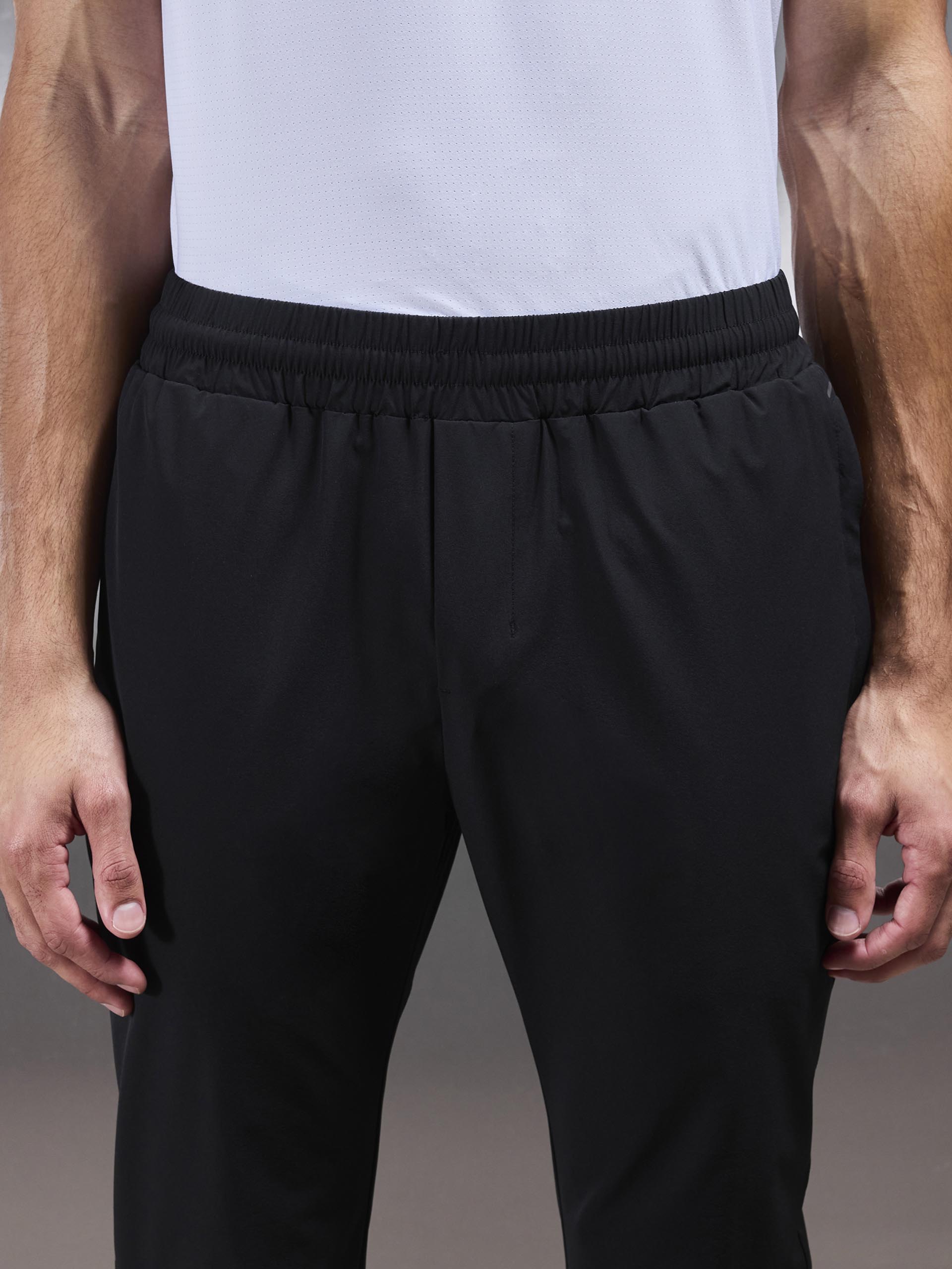 Mens Active Trackpant in Black