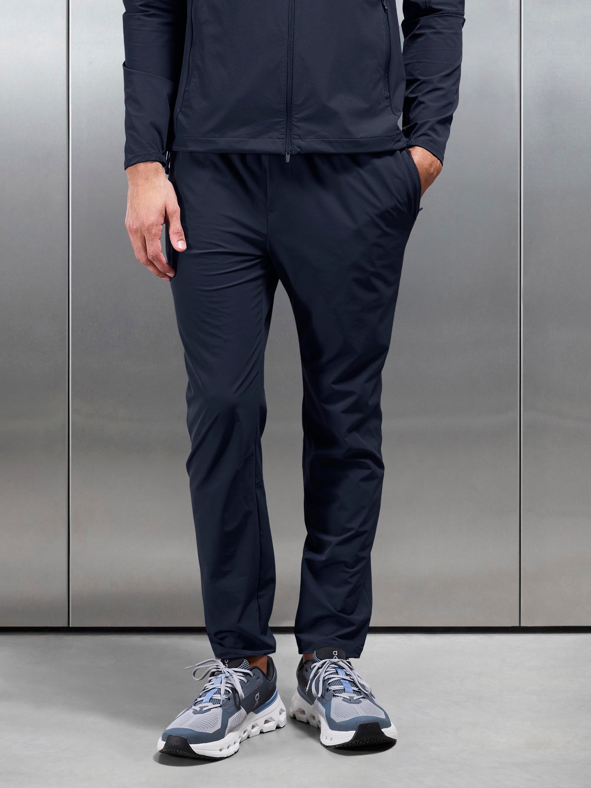 Mens Active Trackpant in Navy