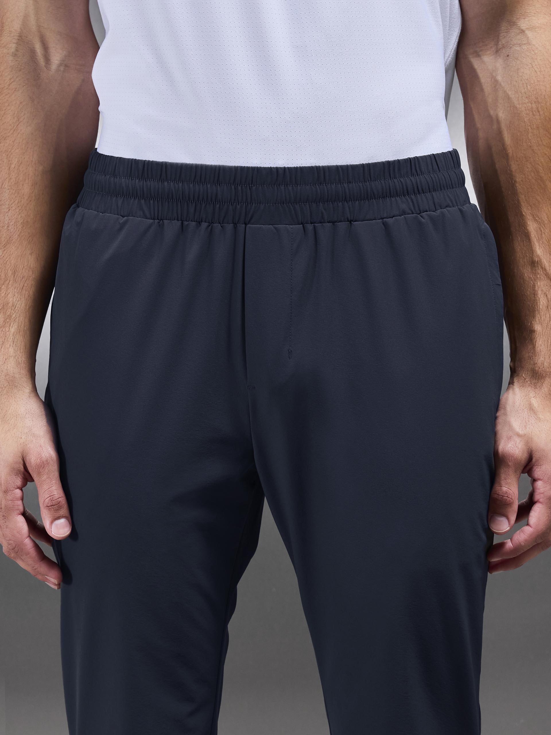 Mens Active Trackpant in Navy