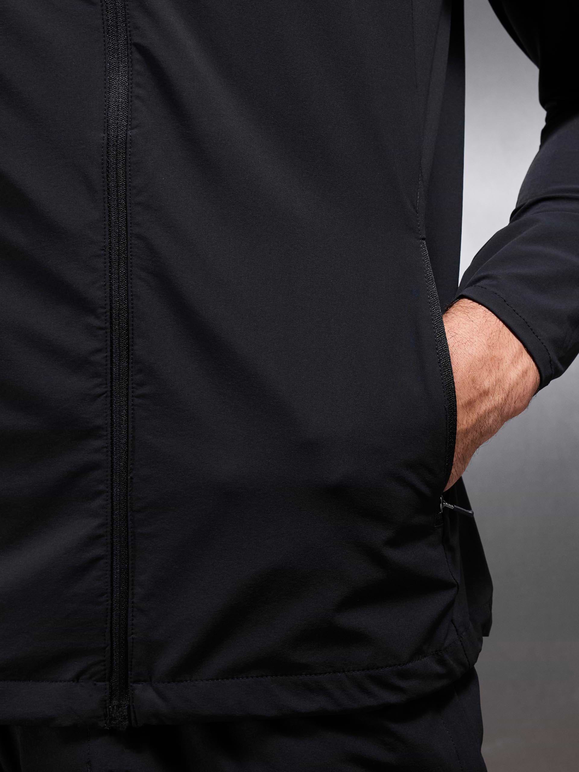 Active Windbreaker in Black
