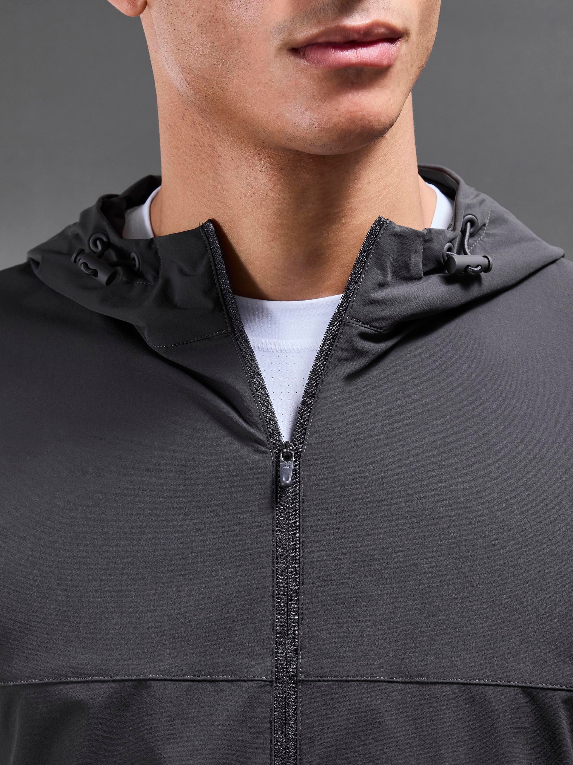 Mens Active Windbreaker in Grey