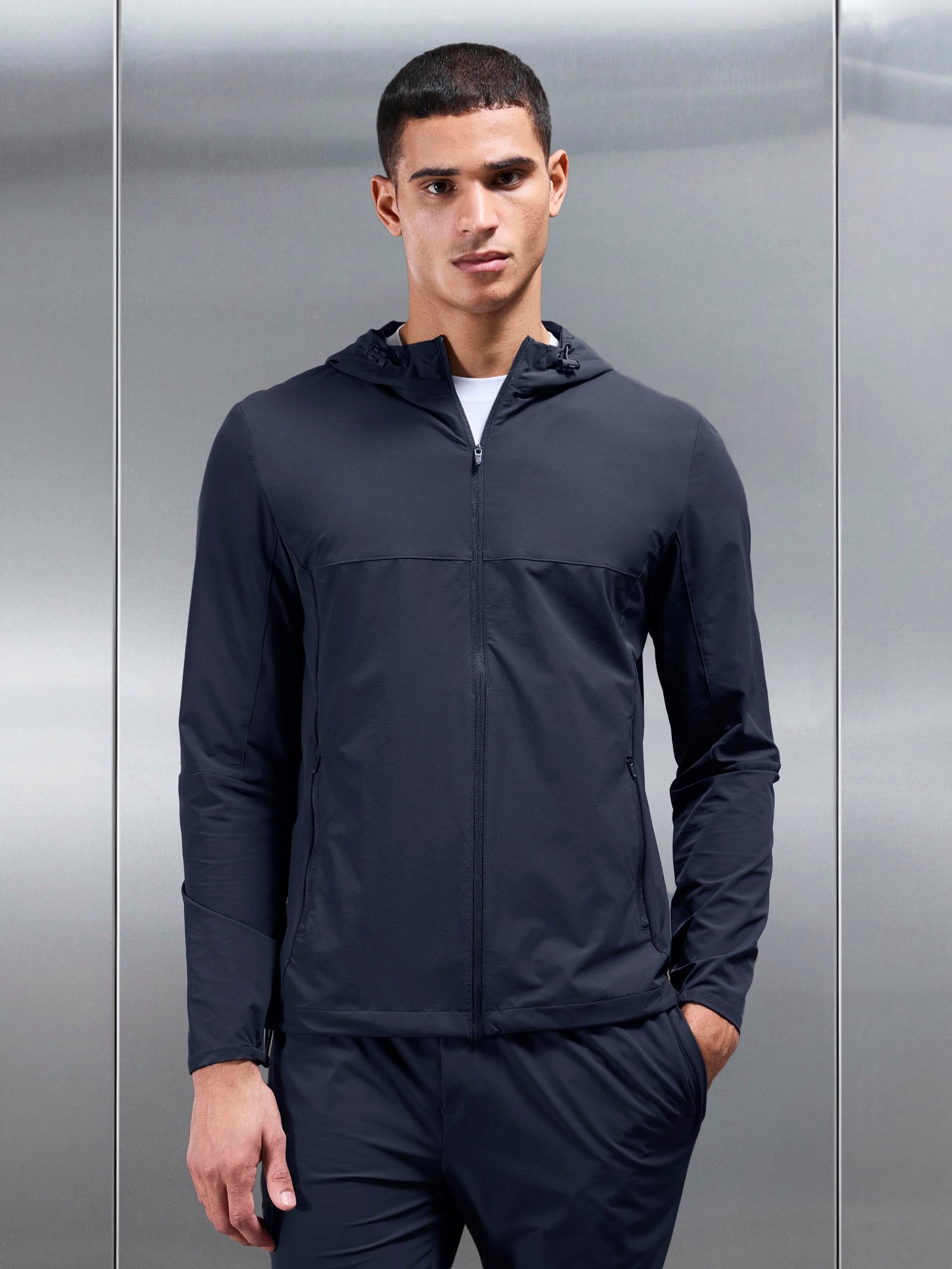 Mens Active Windbreaker in Navy