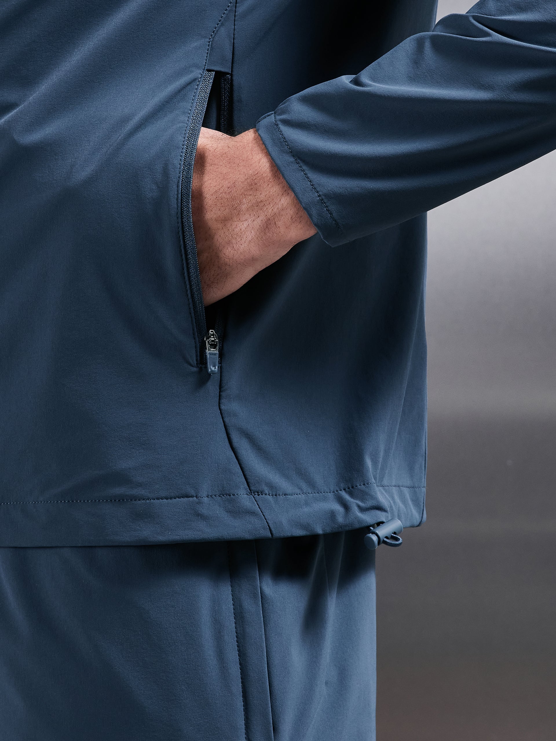 Mens Active Windbreaker in Steel Blue