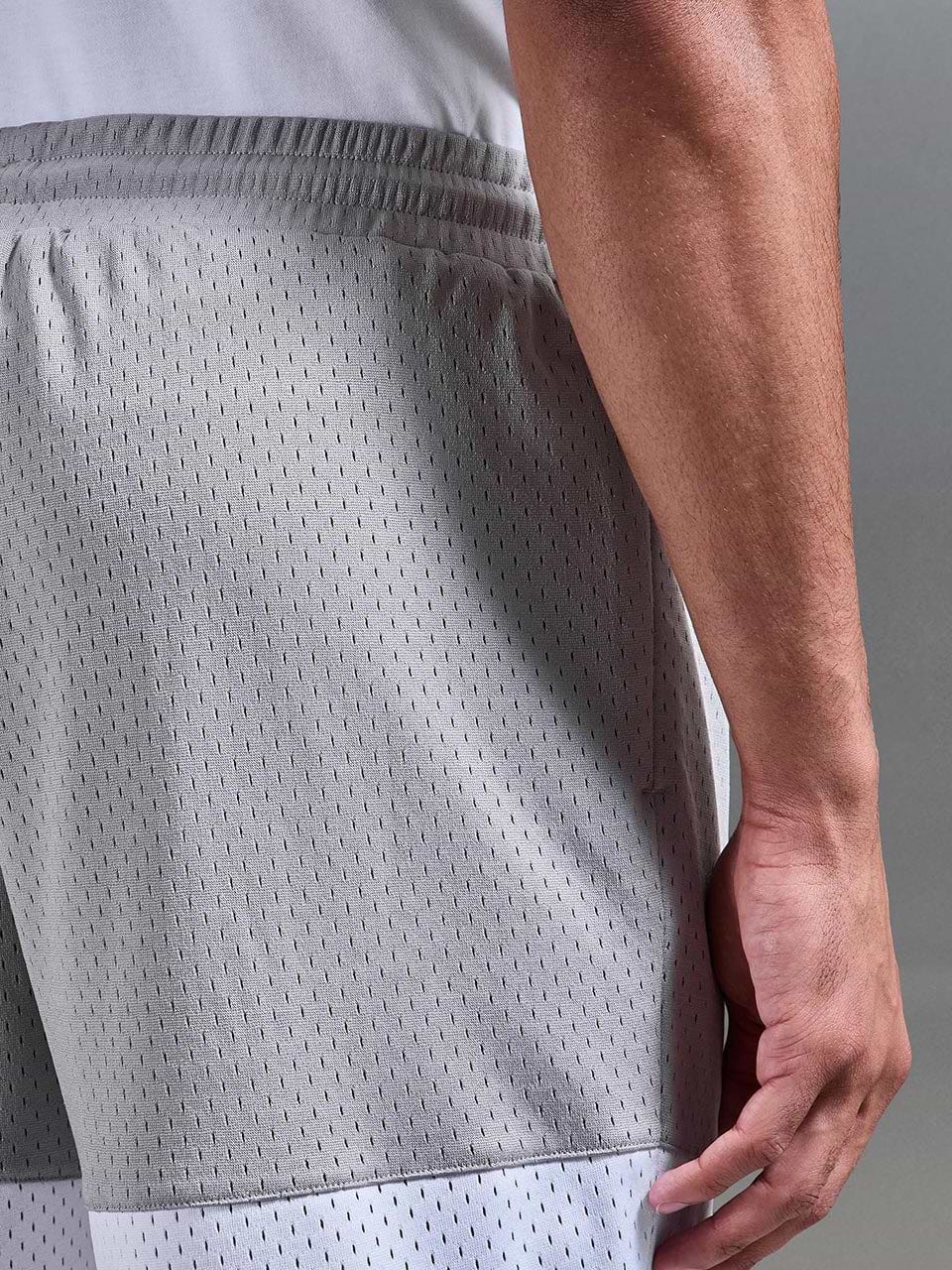 AirTech Colour Block Mesh Short in Mid Grey
