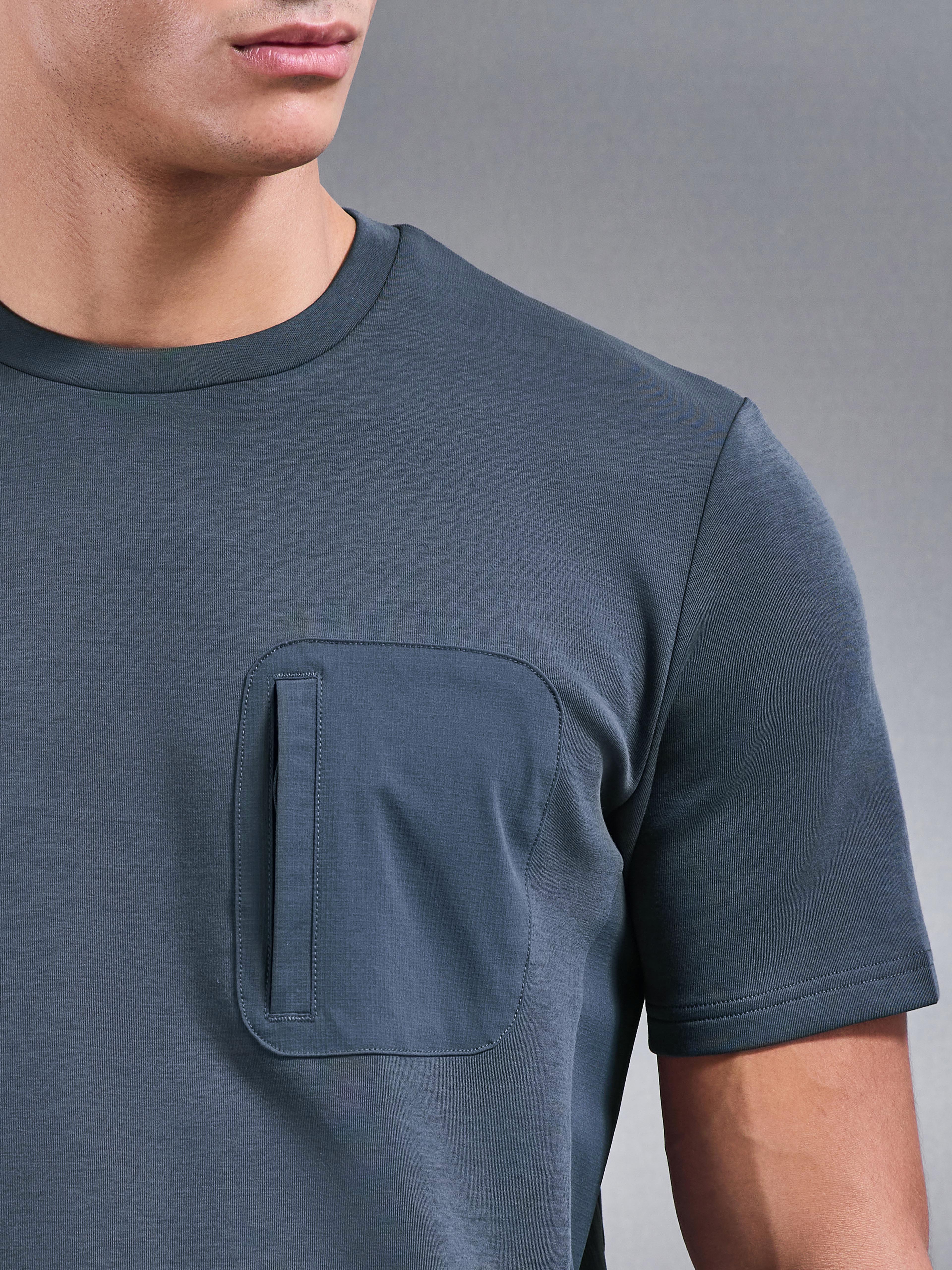 Mens AirTech Hybrid Pocket T-Shirt in Slate Blue