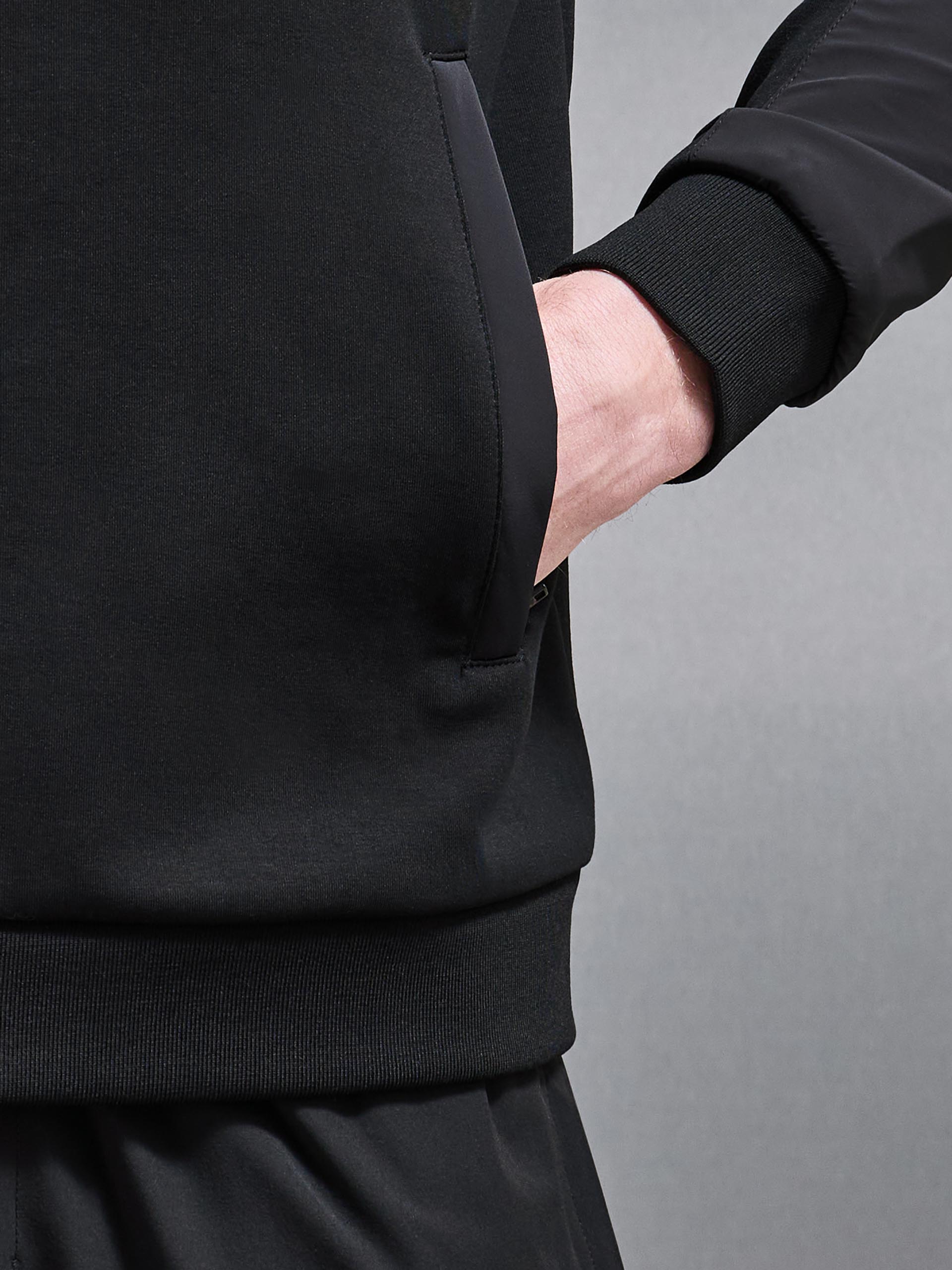 Mens Apex Hybrid Jersey Windbreaker in Black