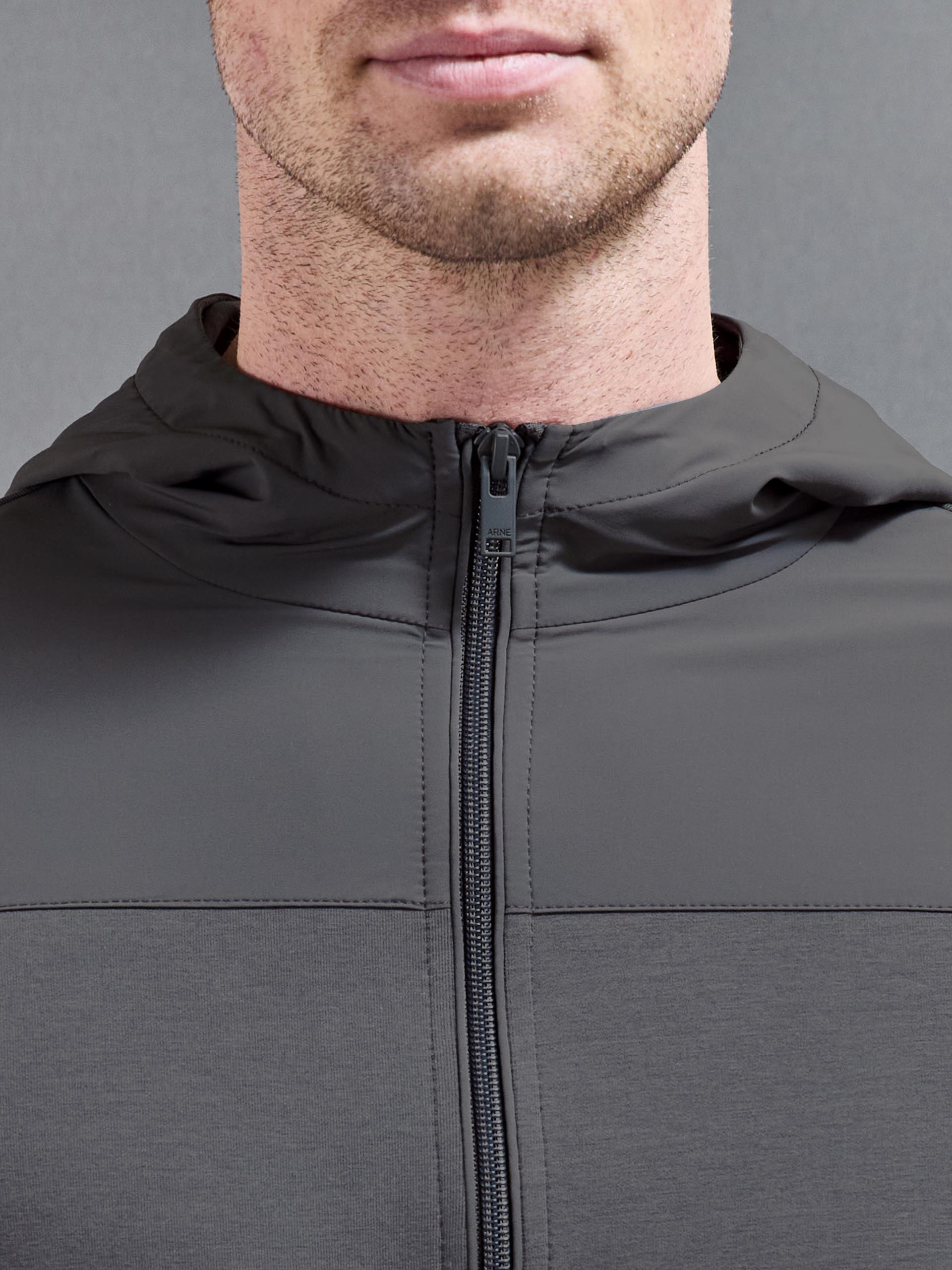 Mens Apex Hybrid Jersey Windbreaker in Grey