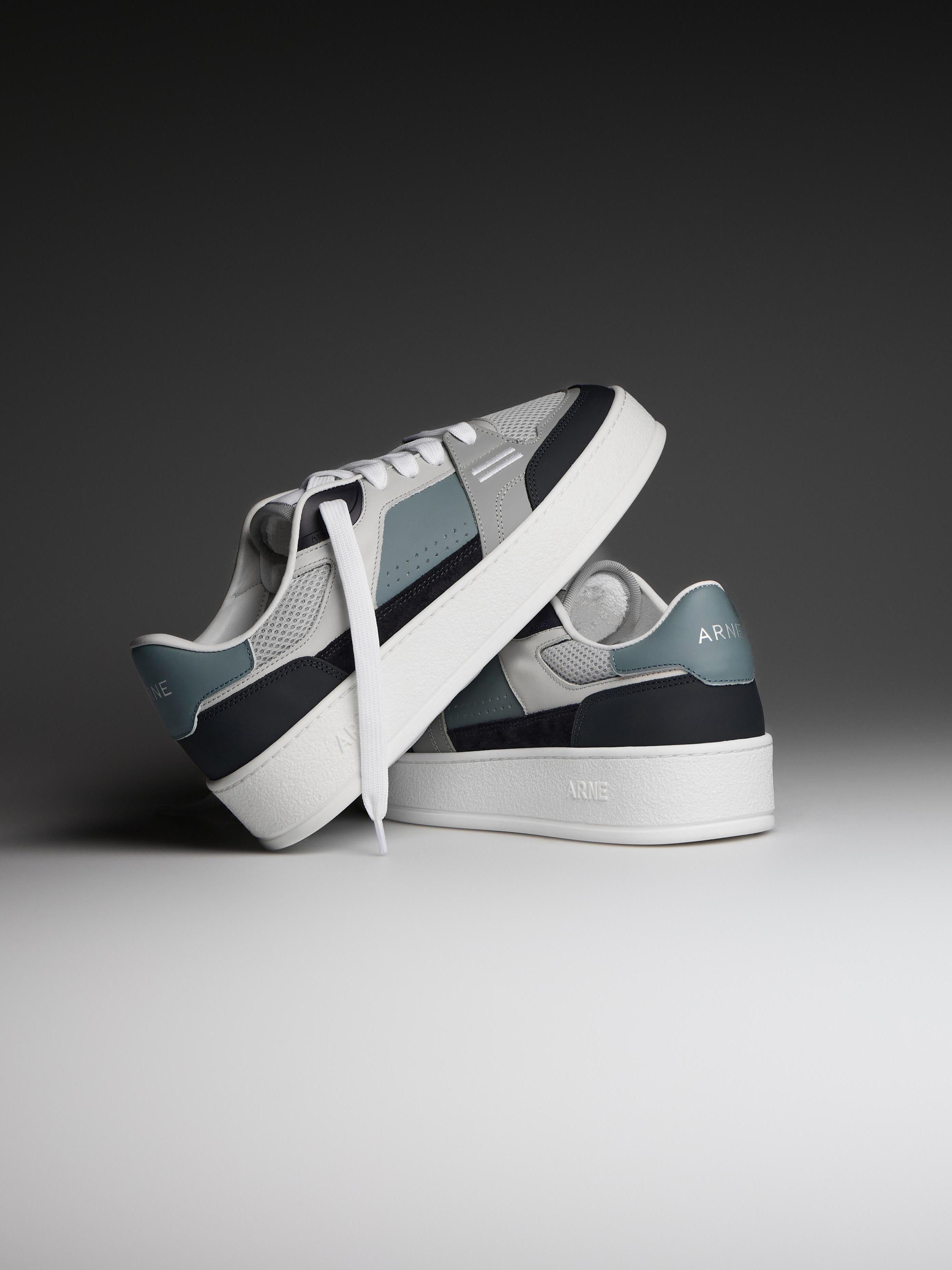 Mens Arena Trainer 2.0 in Air Force Blue