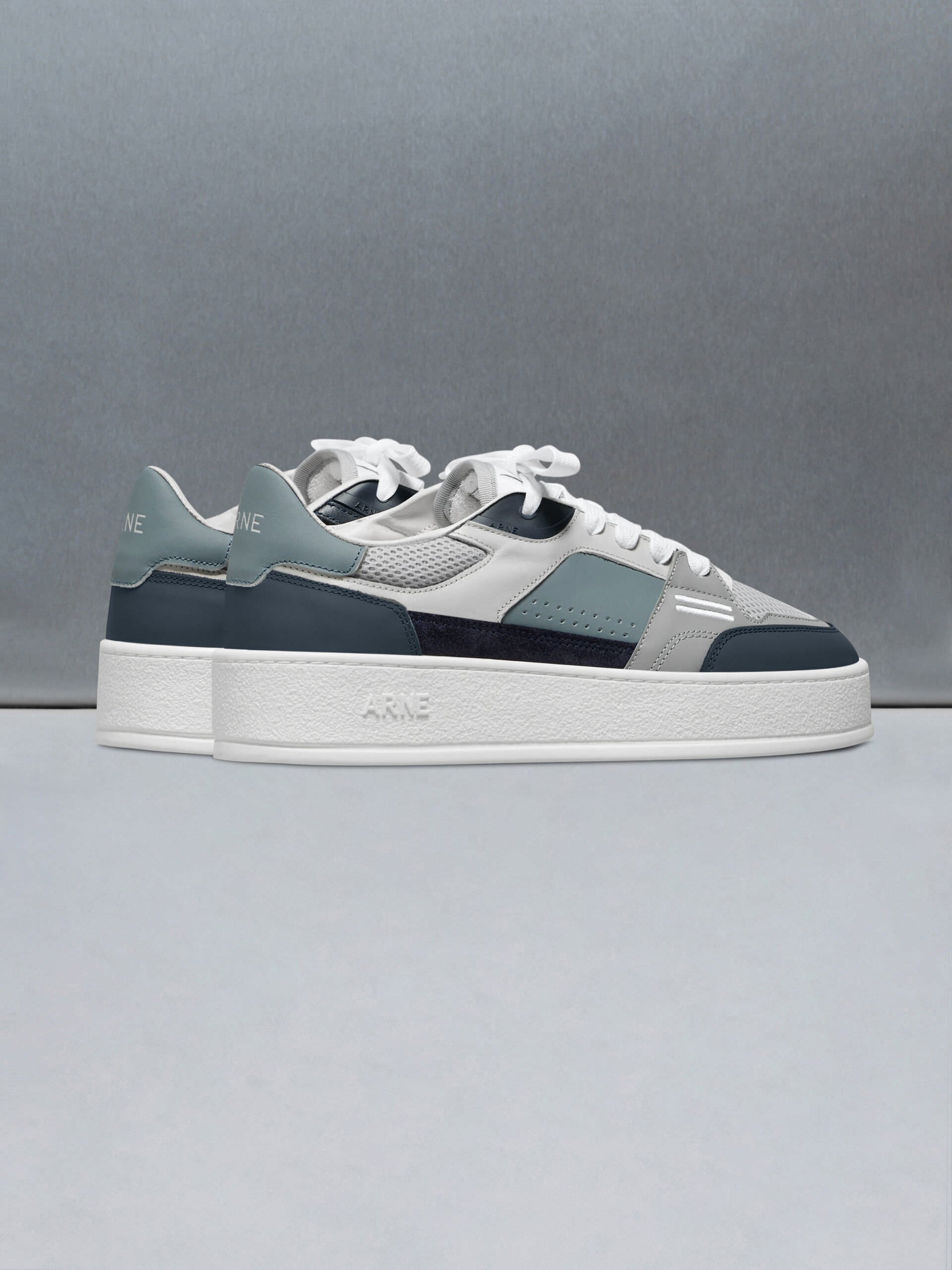 Mens Arena Trainer 2.0 in Air Force Blue