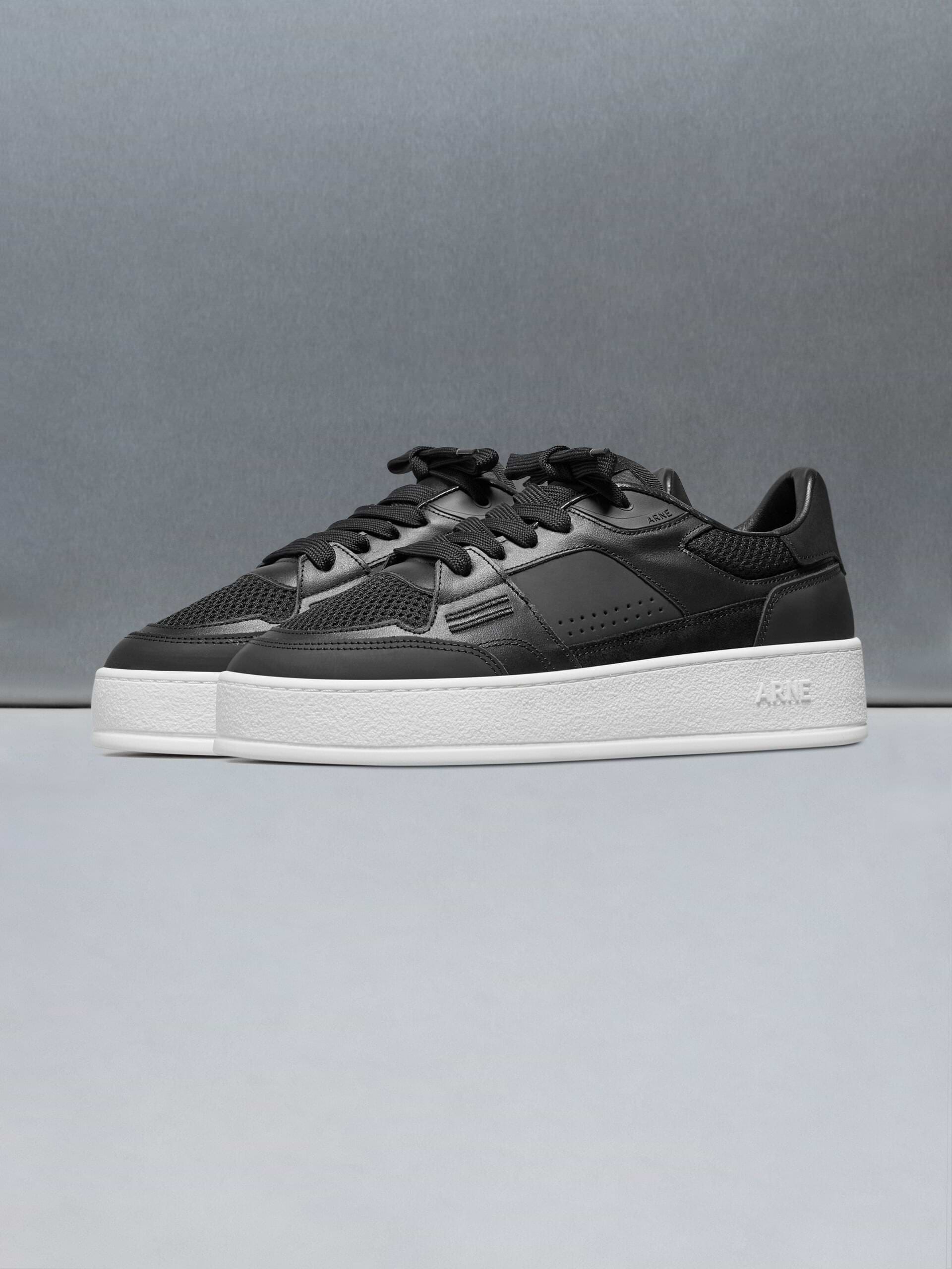 Arena Trainer 2.0 in Black