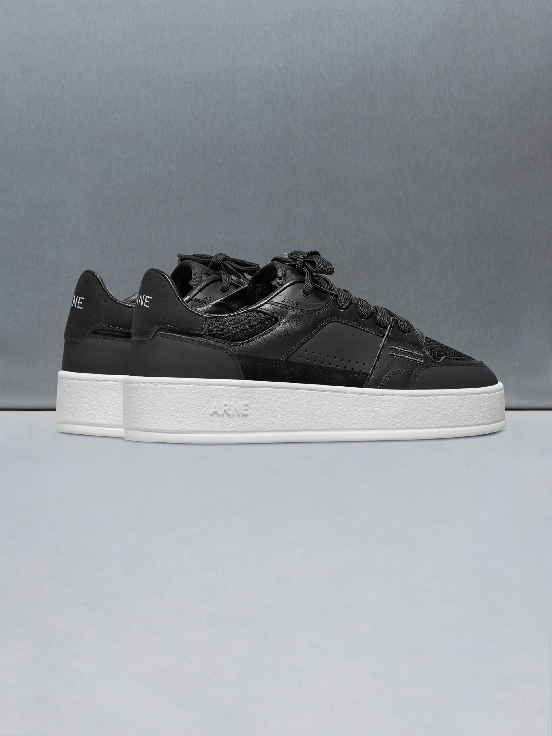 Mens Arena Trainer 2.0 in Black