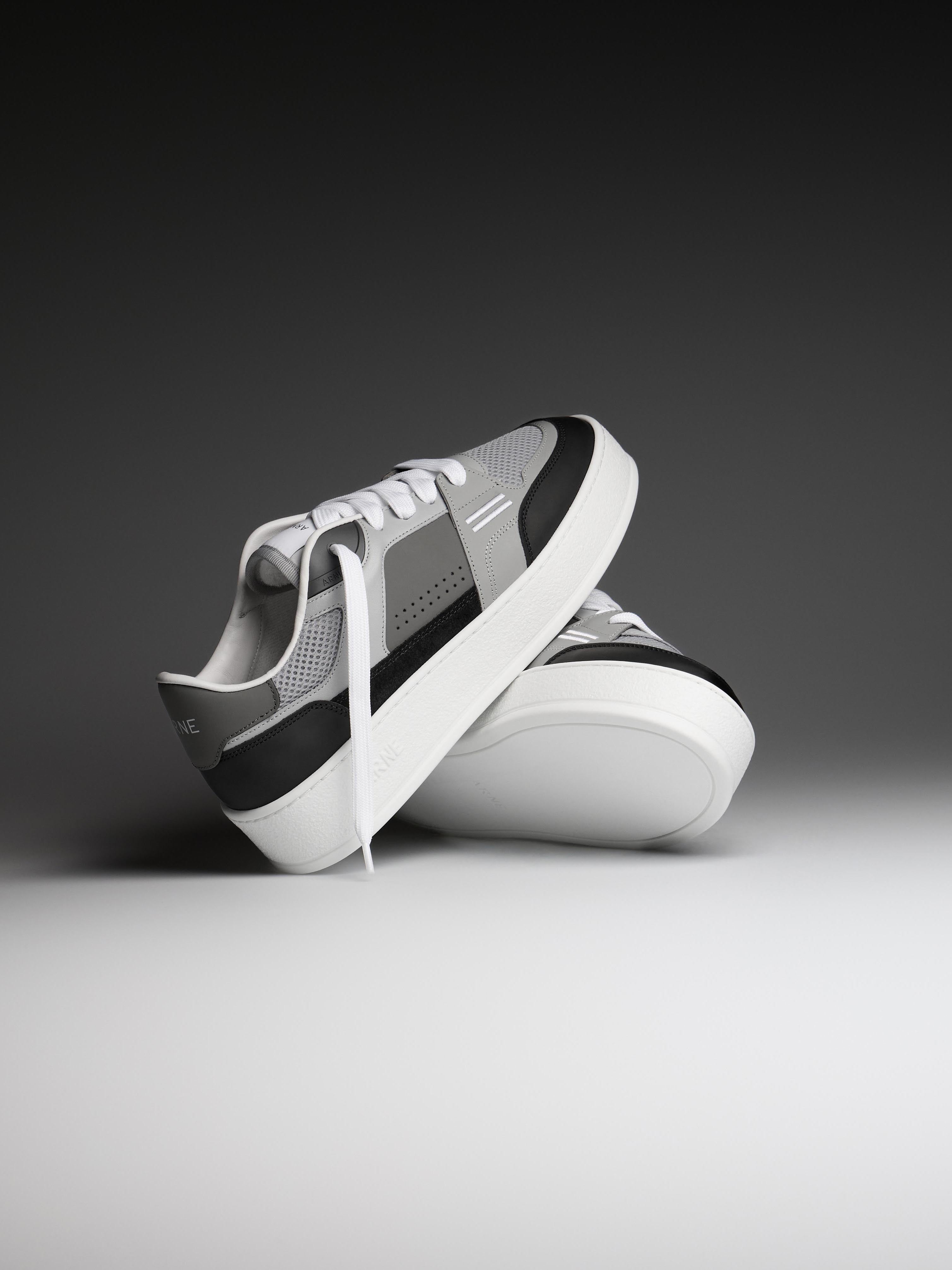 Mens Arena Trainer 2.0 in Grey Black