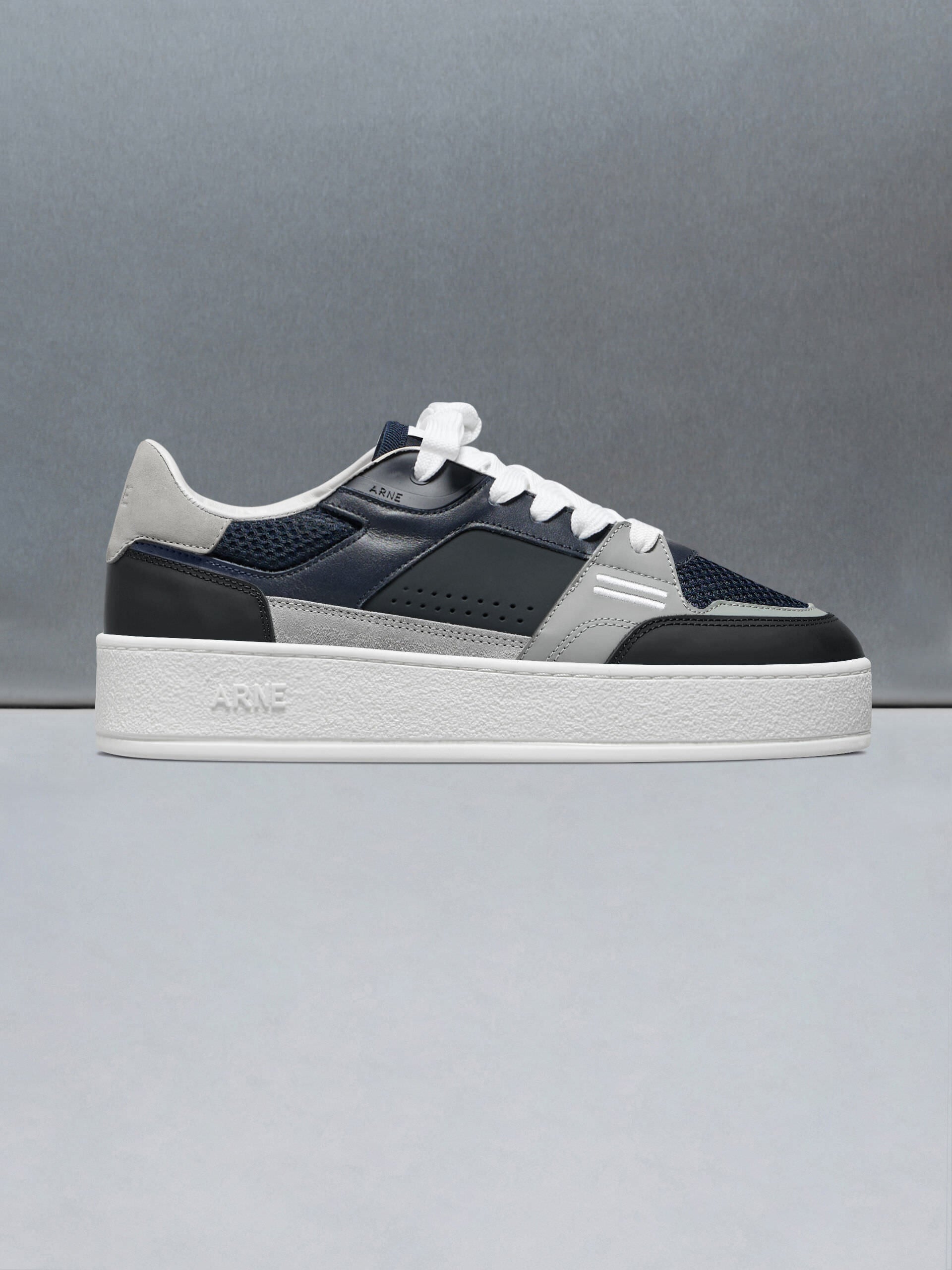 Mens Arena Trainer 2.0 in Navy Grey
