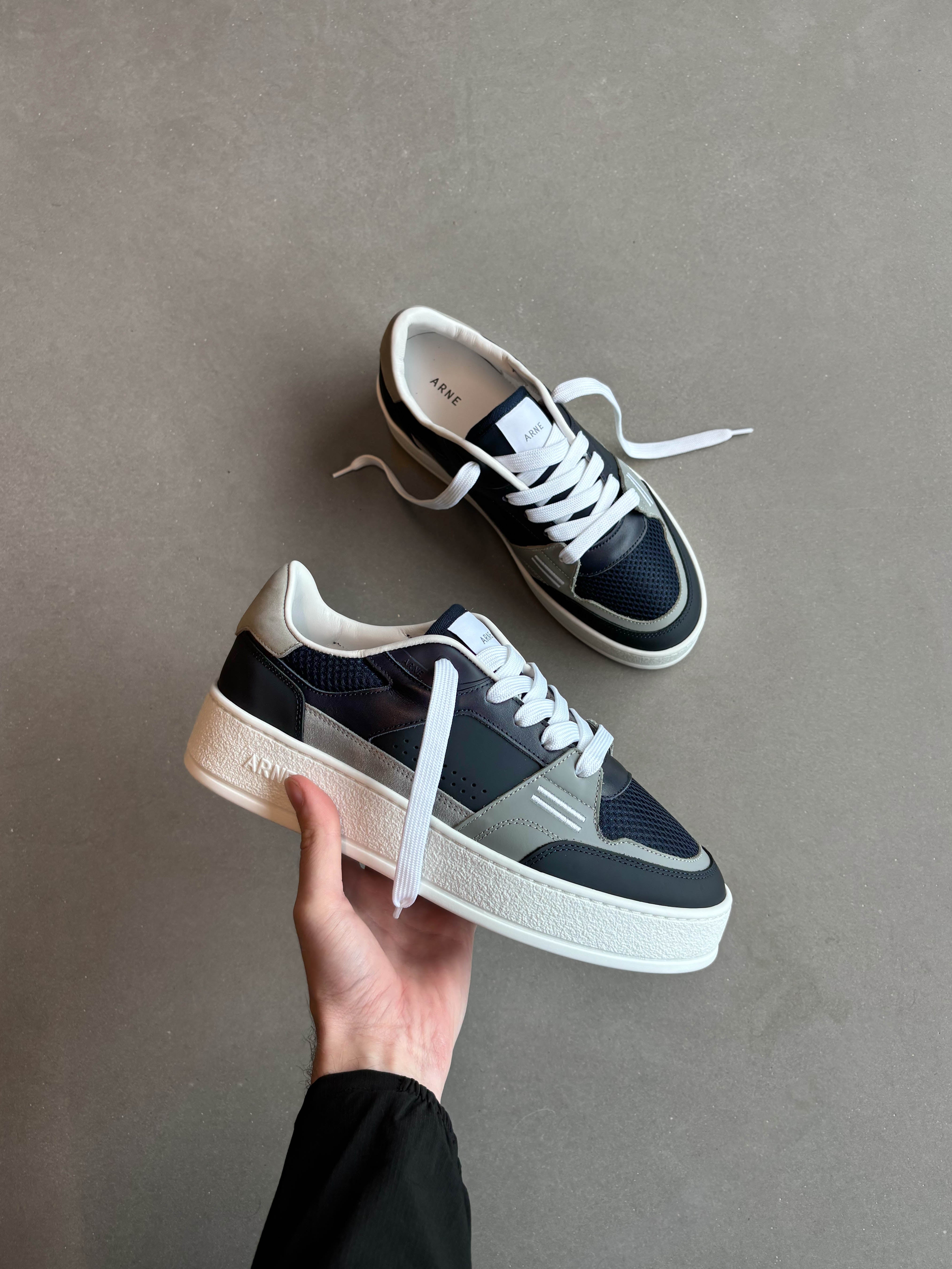 Mens Arena Trainer 2.0 in Navy Grey