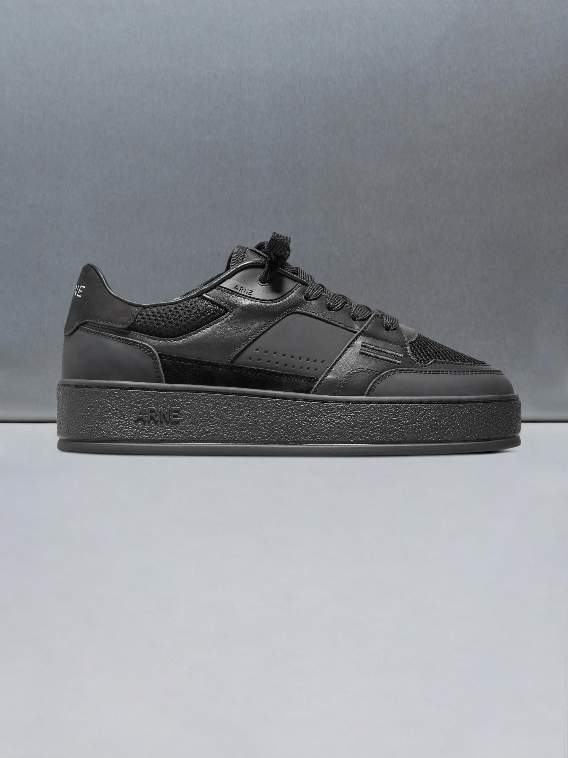 Mens Arena Trainer 2.0 in Triple Black
