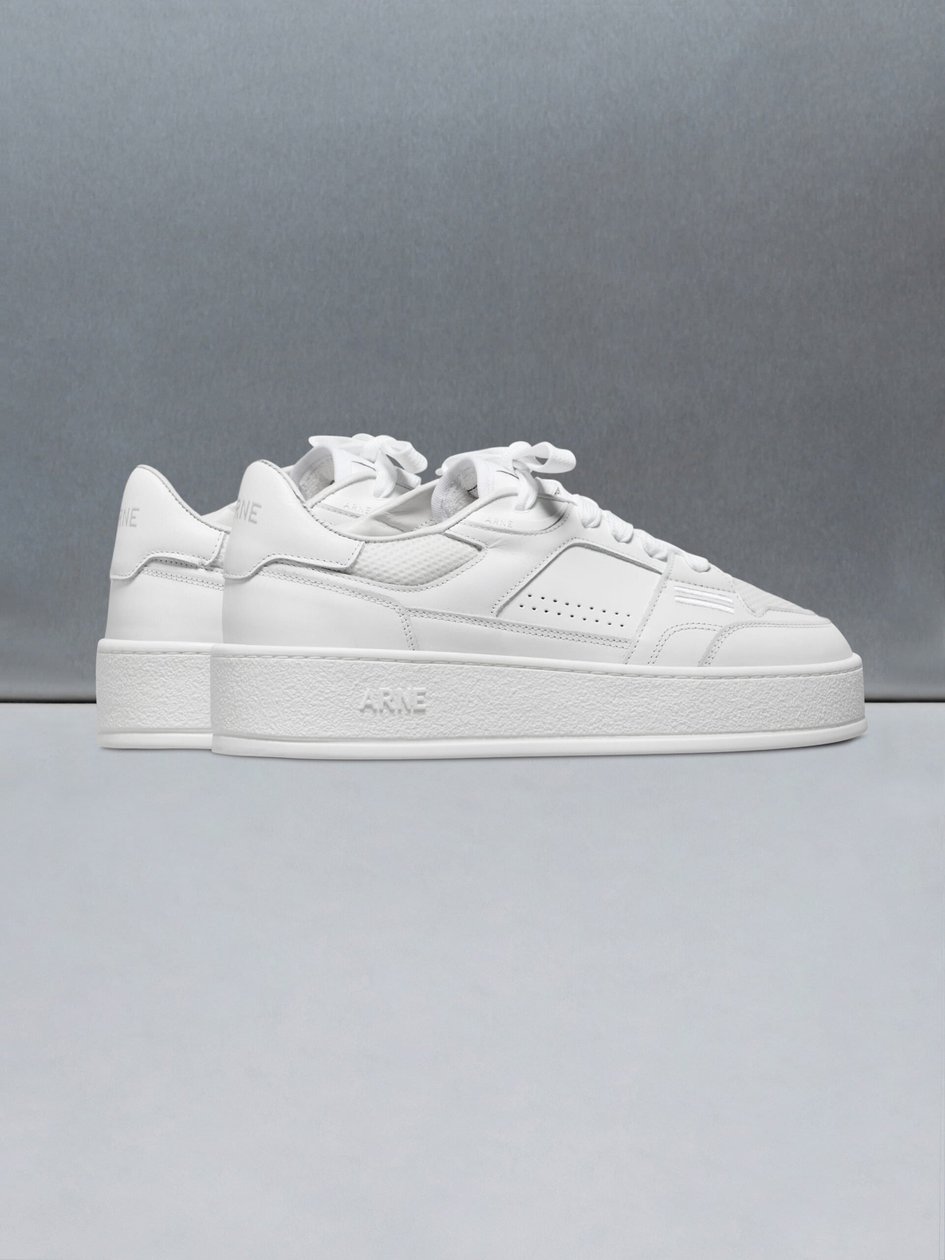 Mens Arena Trainer 2.0 in Triple White