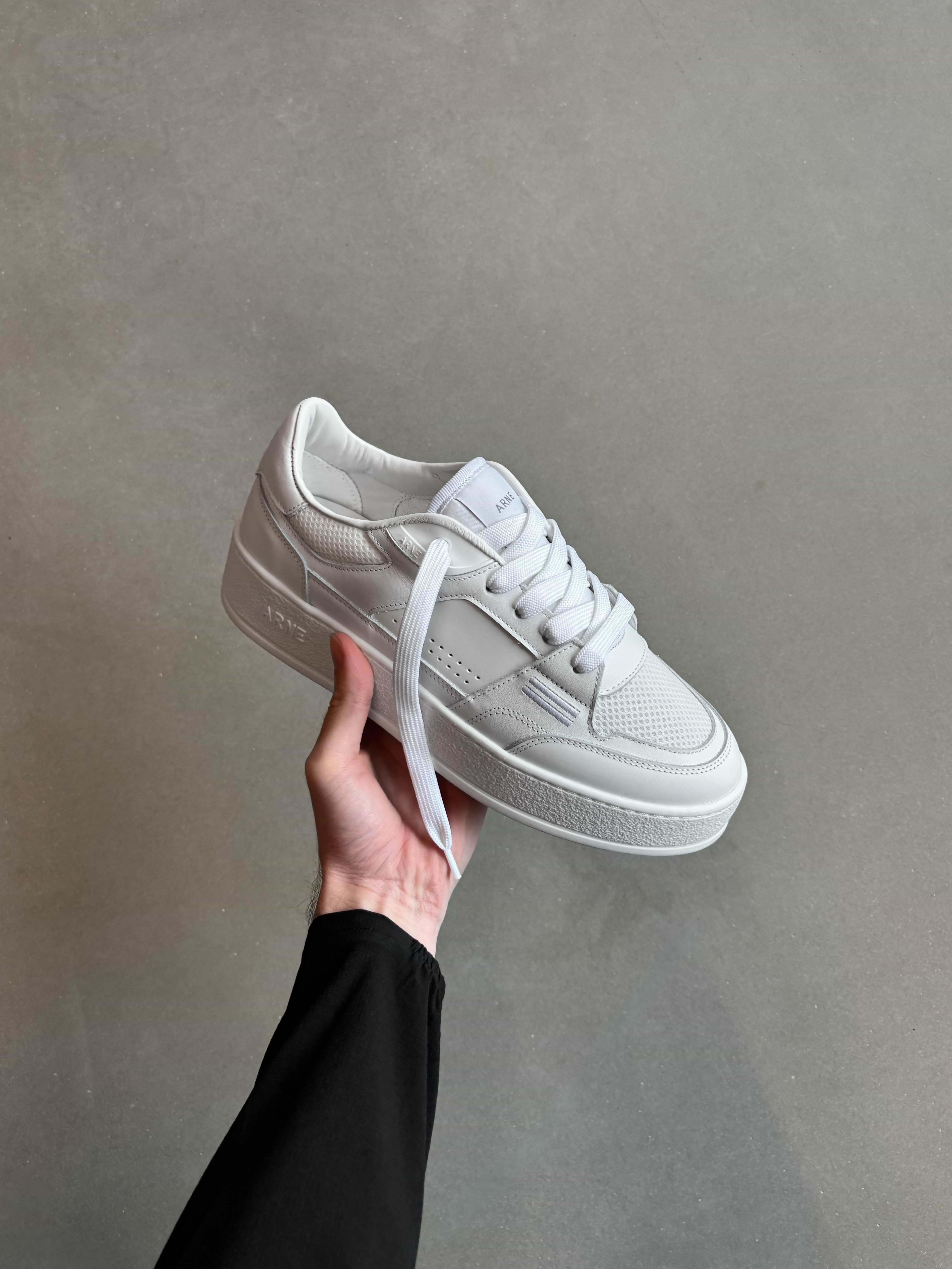 Arena Trainer 2.0 in Triple White