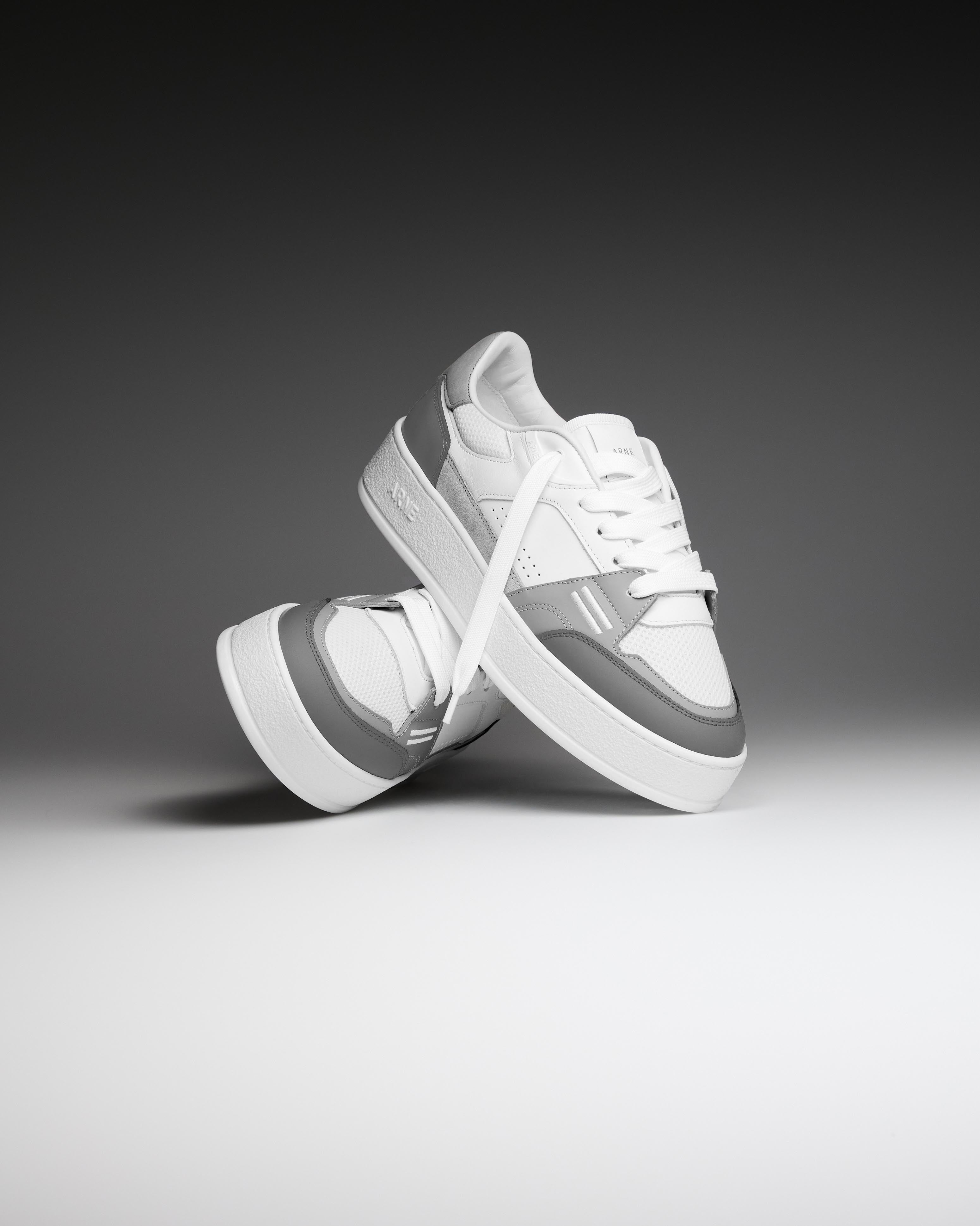 Mens Arena Trainer 2.0 in White Grey