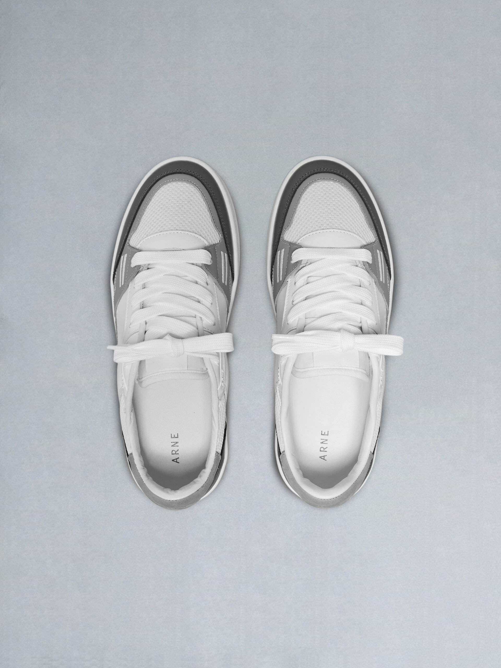 Arena Trainer 2.0 in White Grey