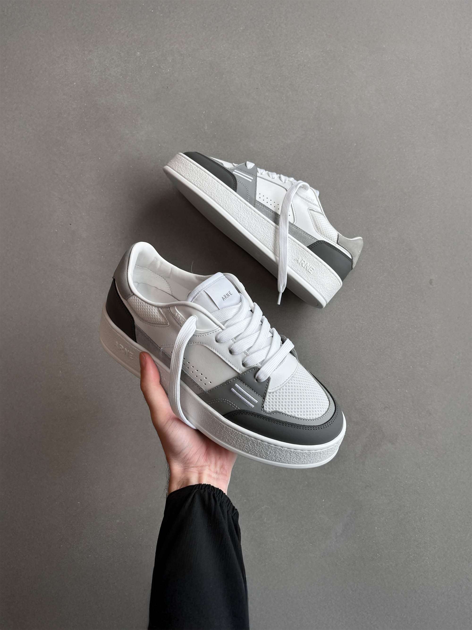 Mens Arena Trainer 2.0 in White Grey