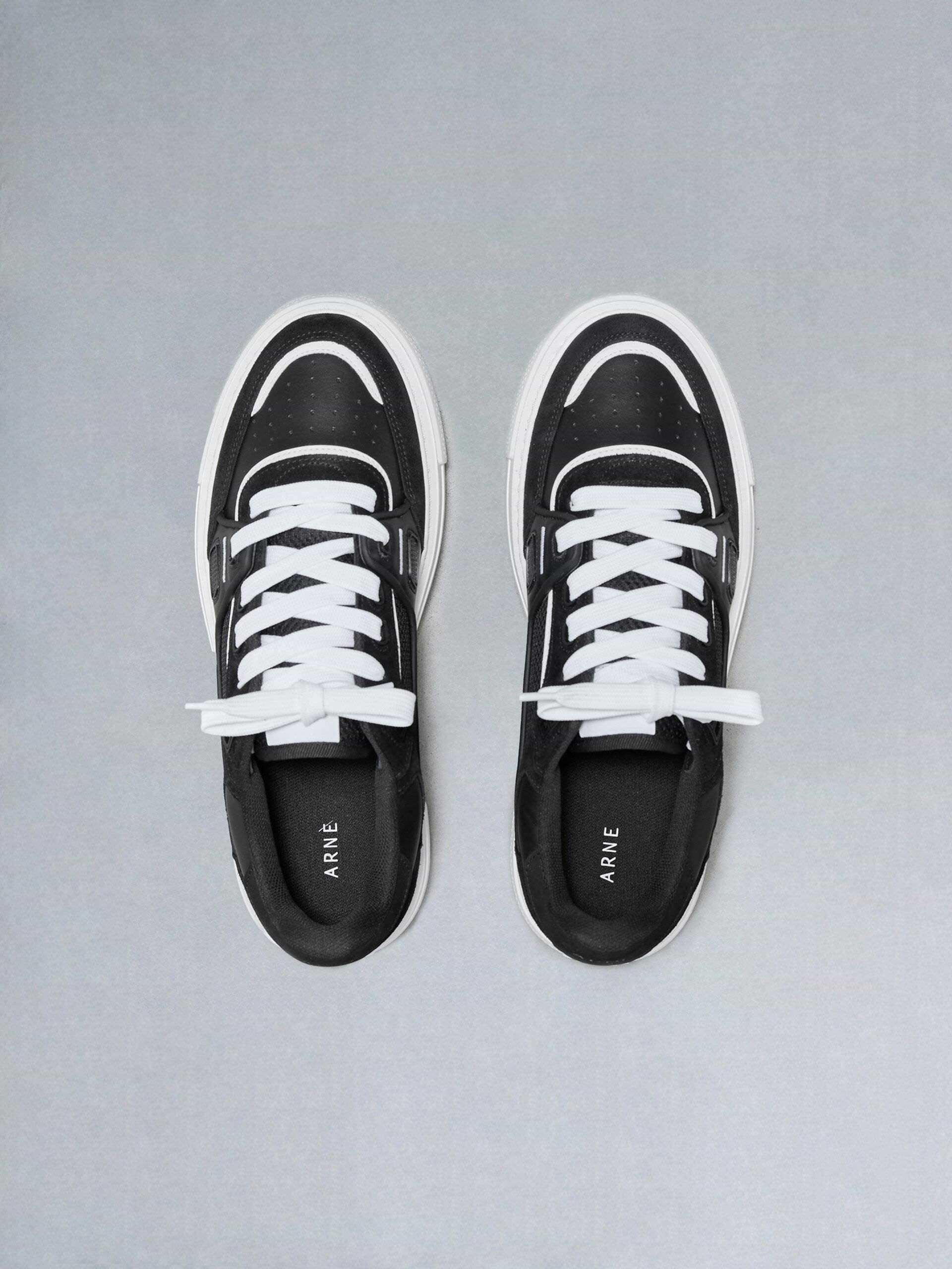 Atlas Trainer in Black White