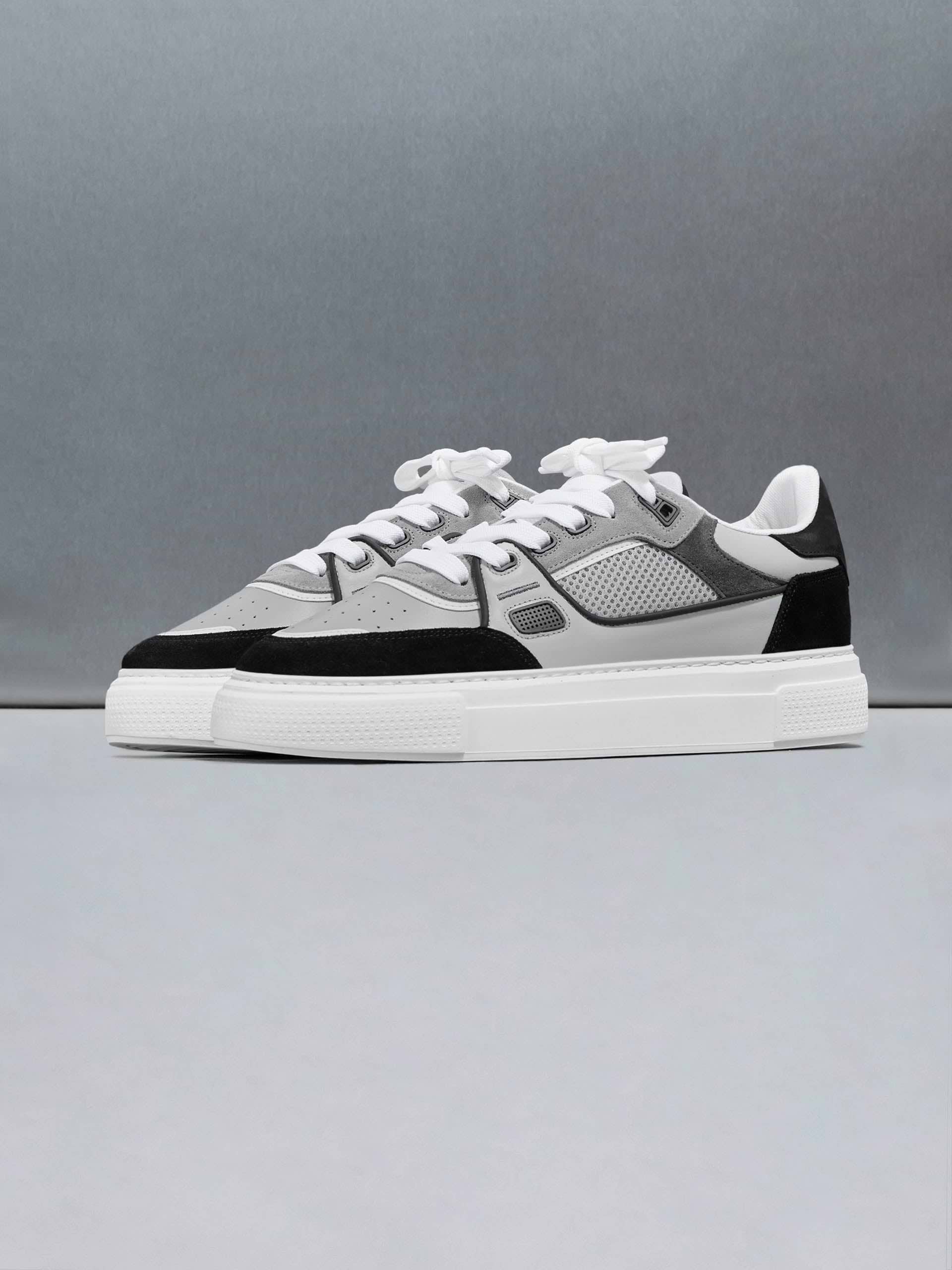 Atlas Trainer in Grey Black