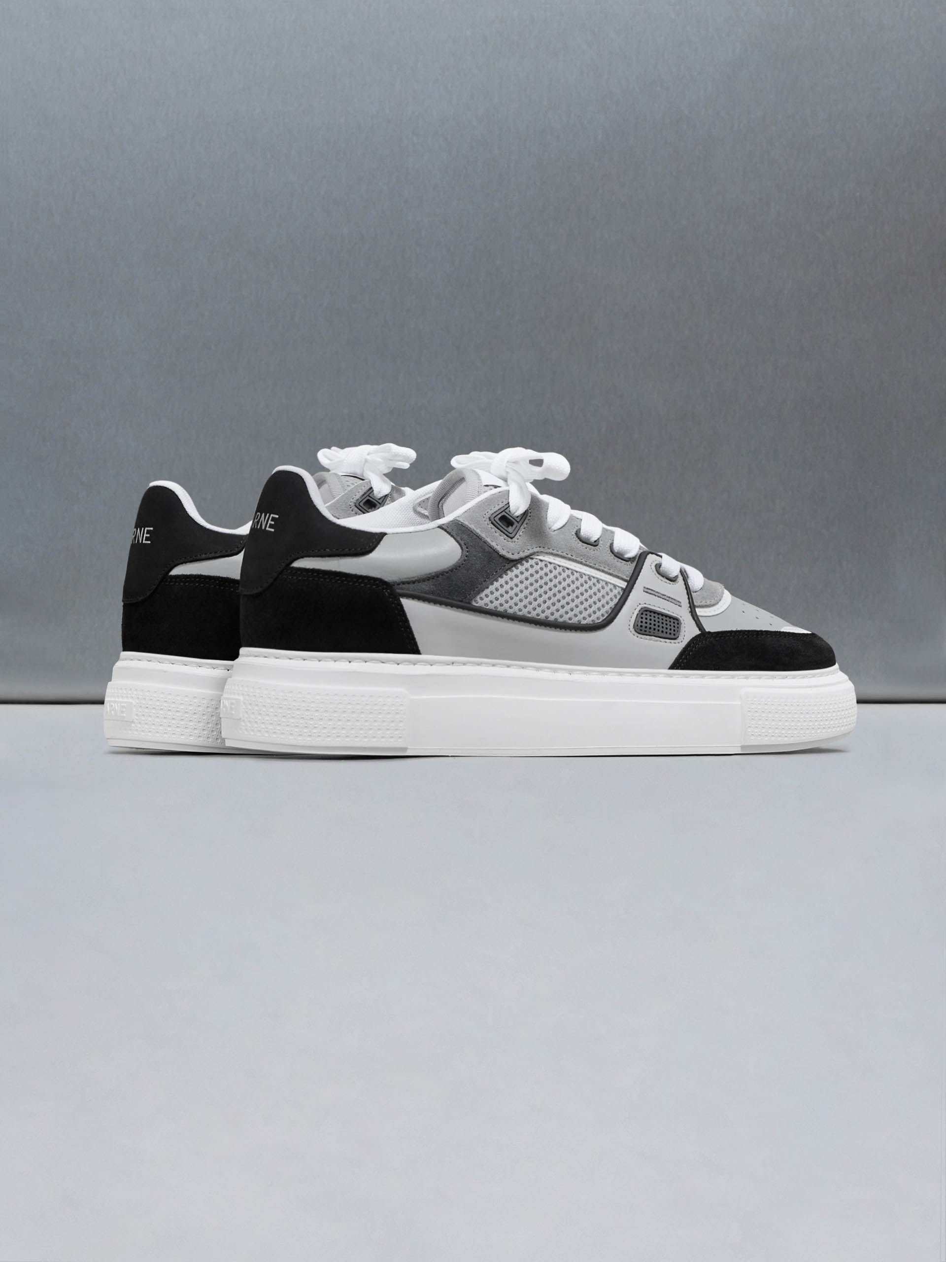 Mens Atlas Trainer in Grey Black
