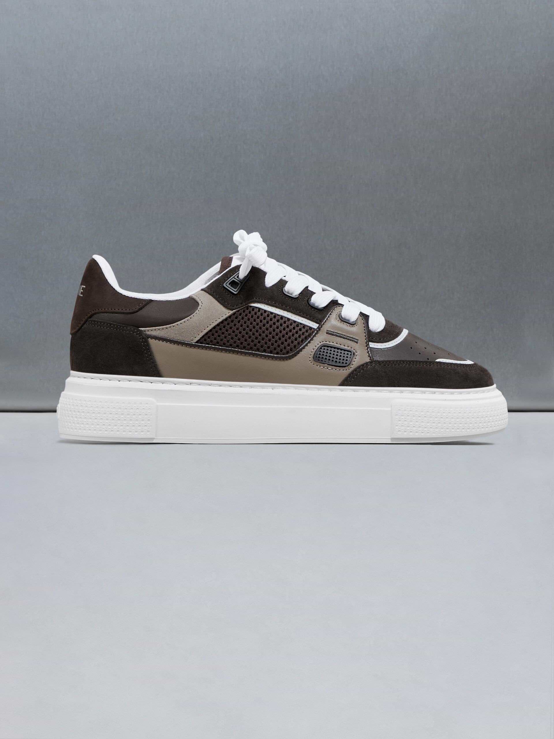Atlas Trainer in Mocha