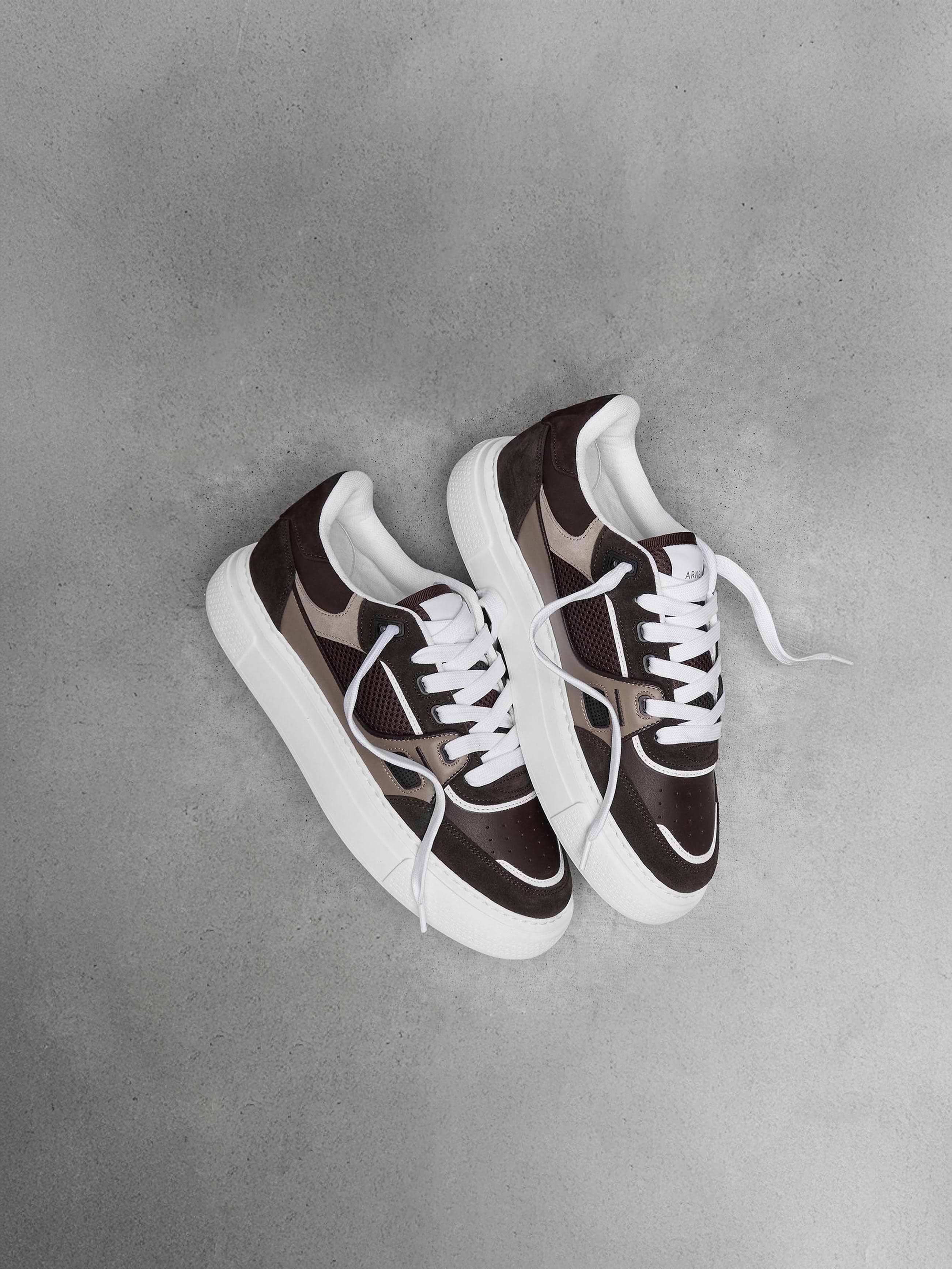 Mens Atlas Trainer in Mocha