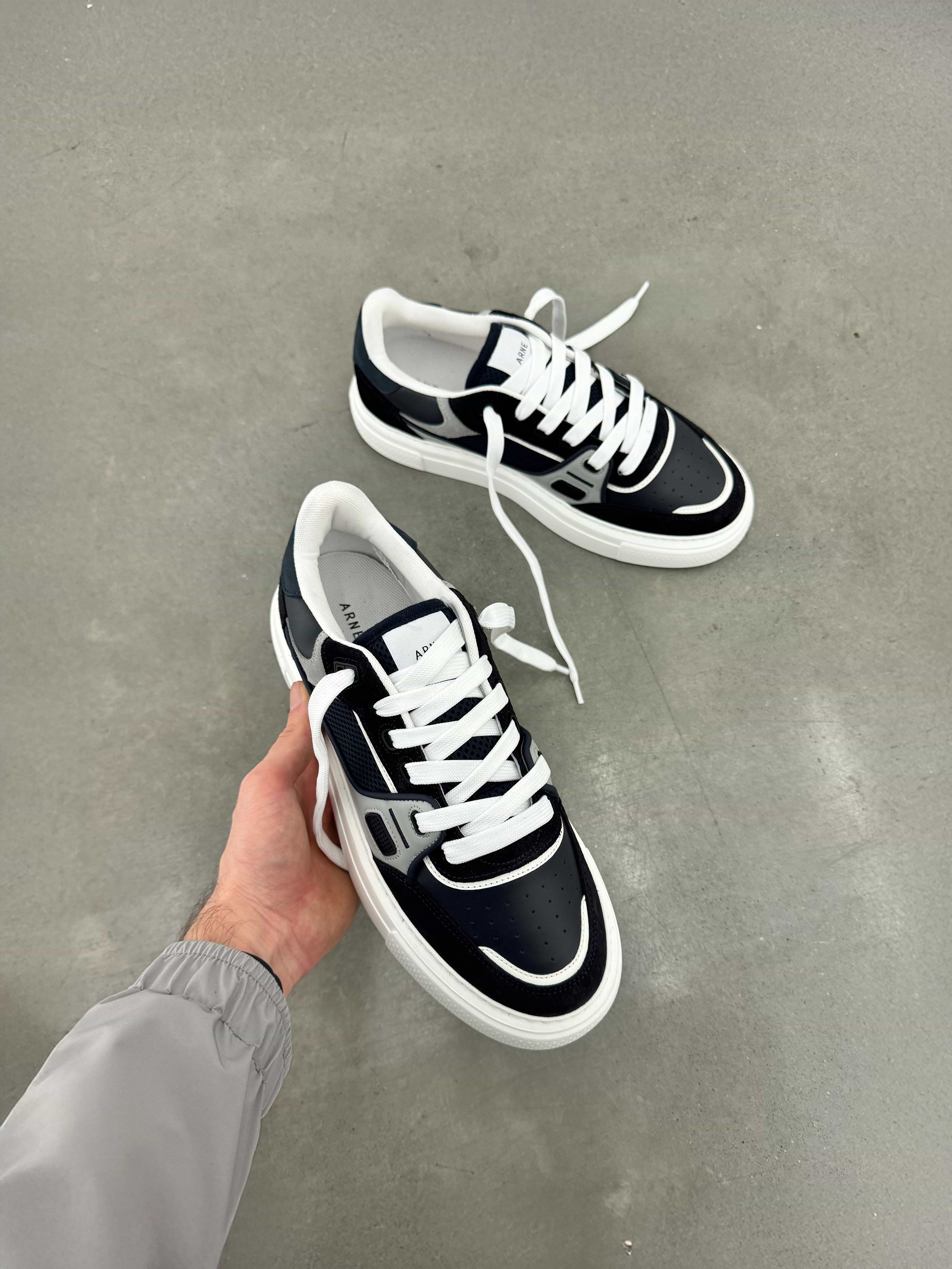 Atlas Trainer in Navy Grey