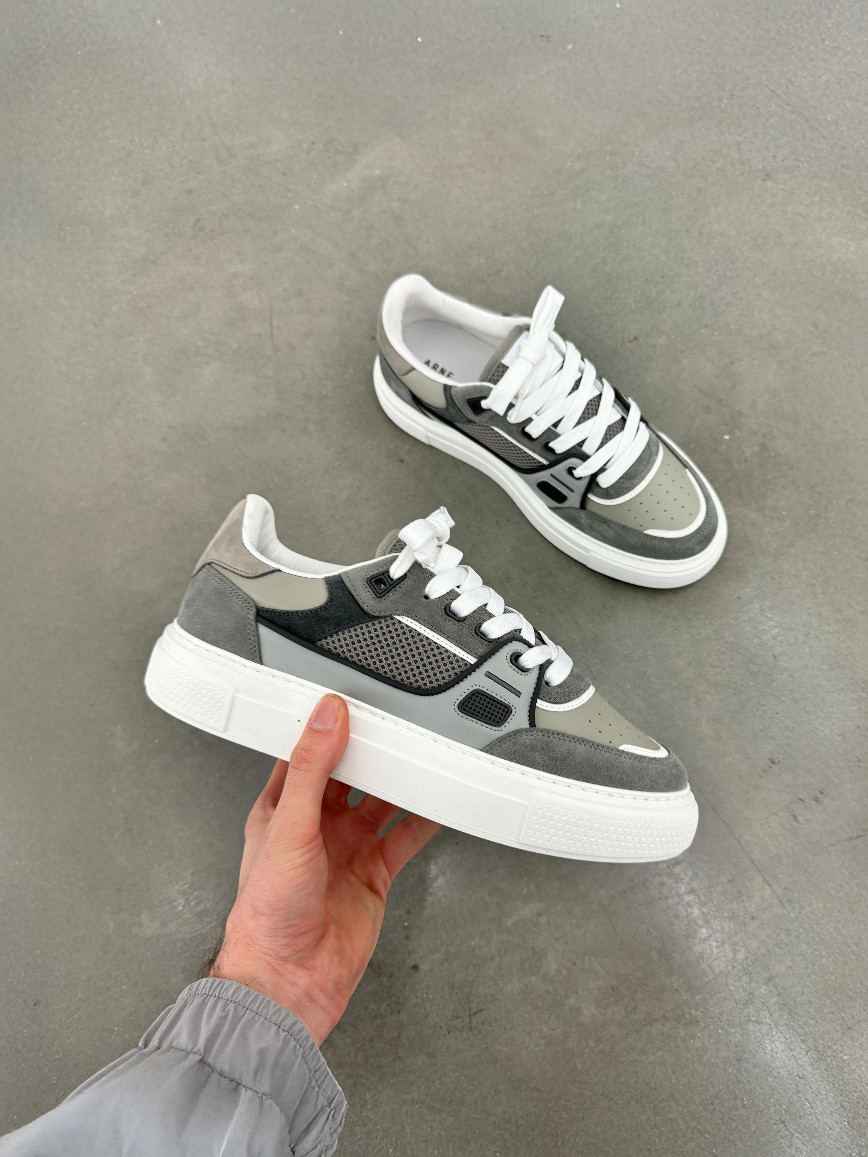 Mens Atlas Trainer in Stone