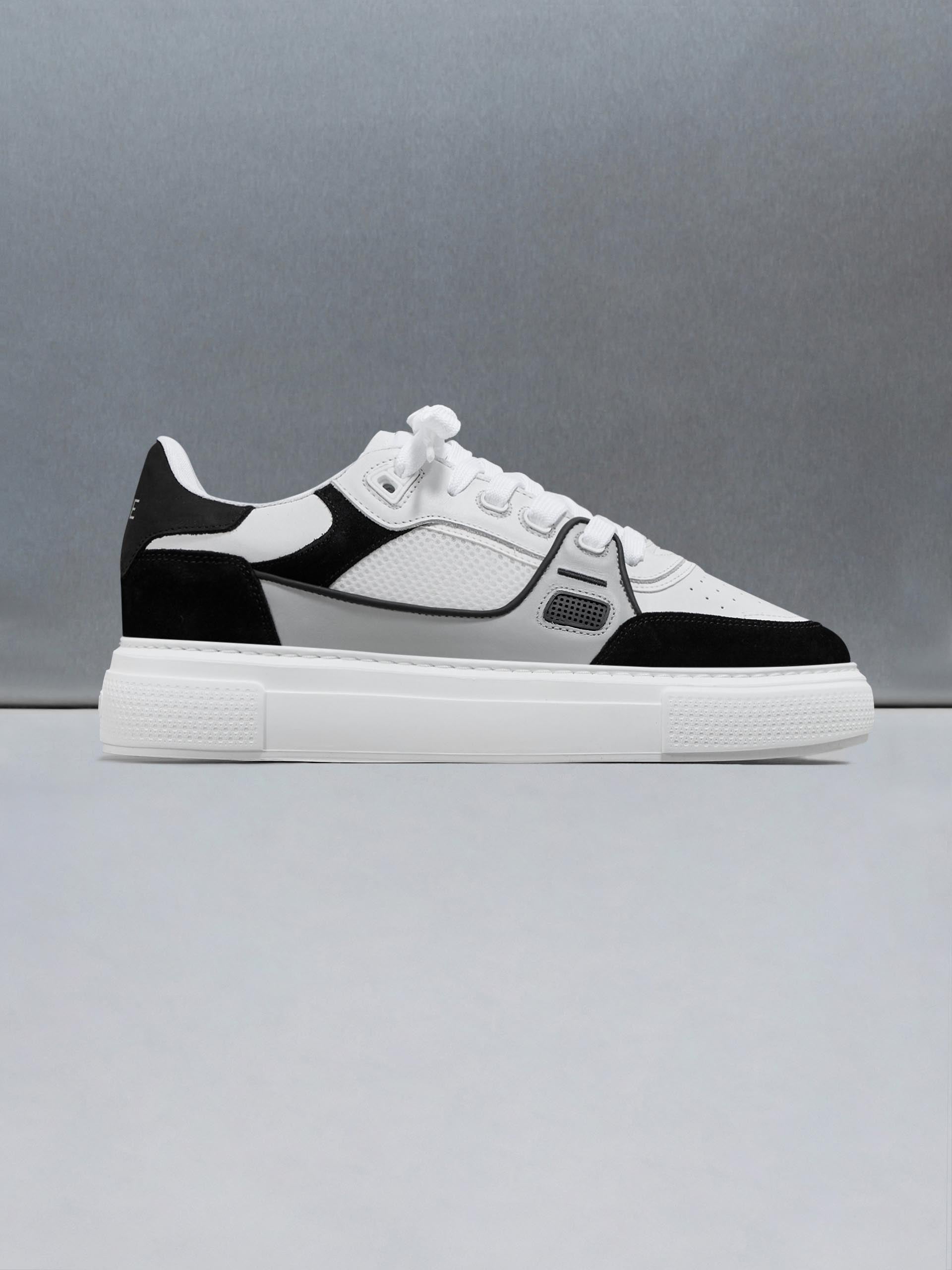 Mens Atlas Trainer in White Black