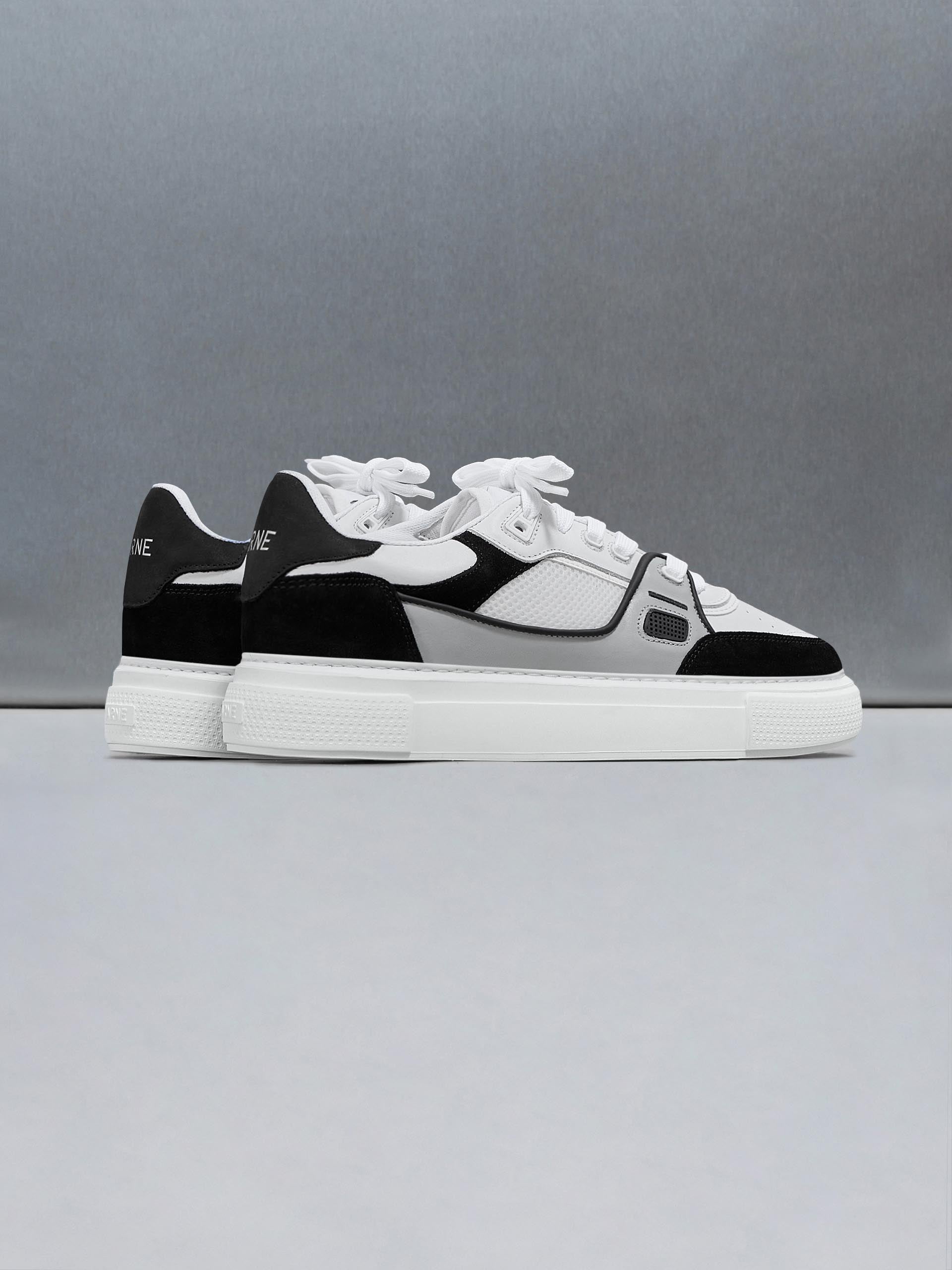Mens Atlas Trainer in White Black