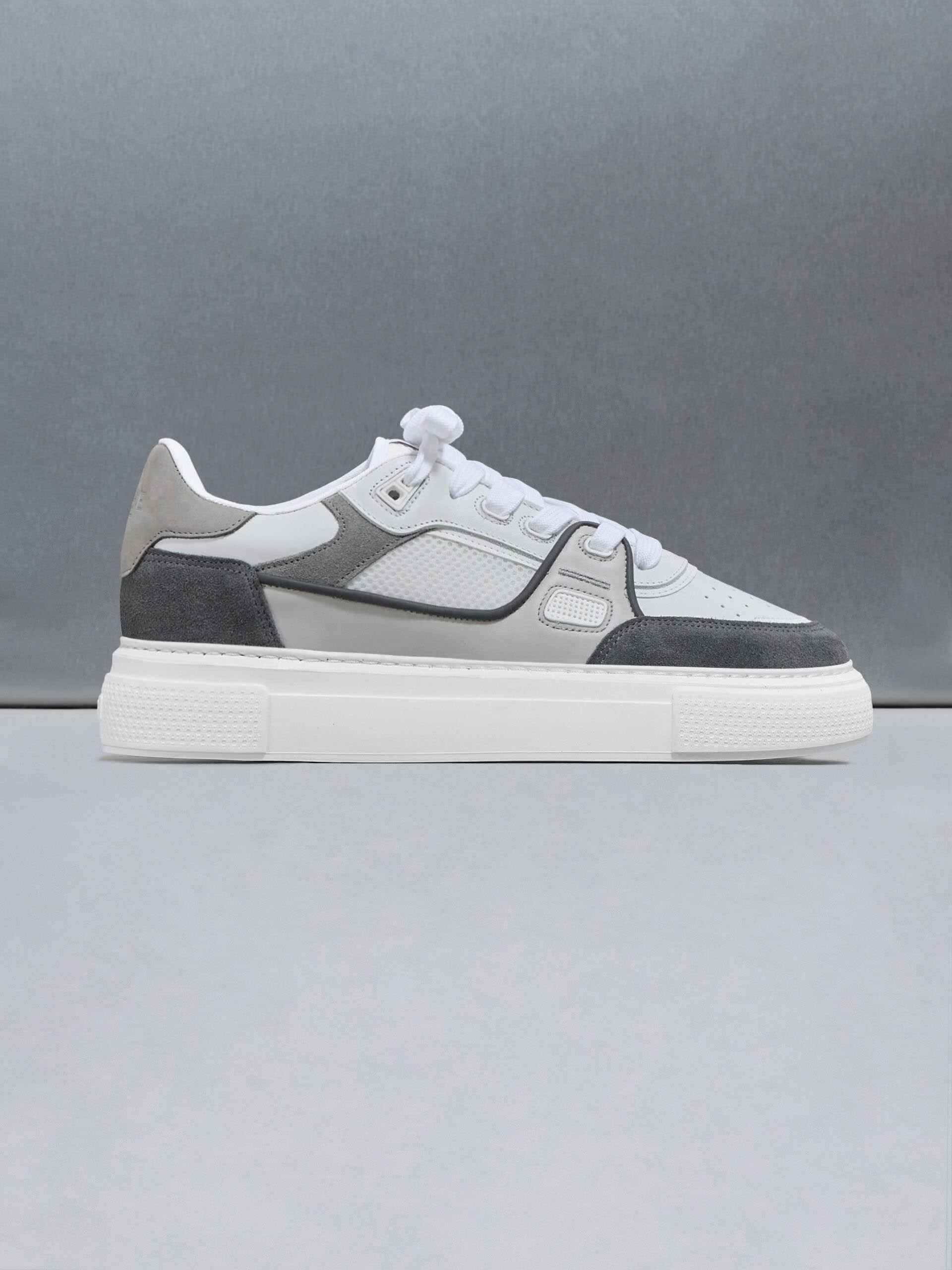Atlas Trainer in White Grey