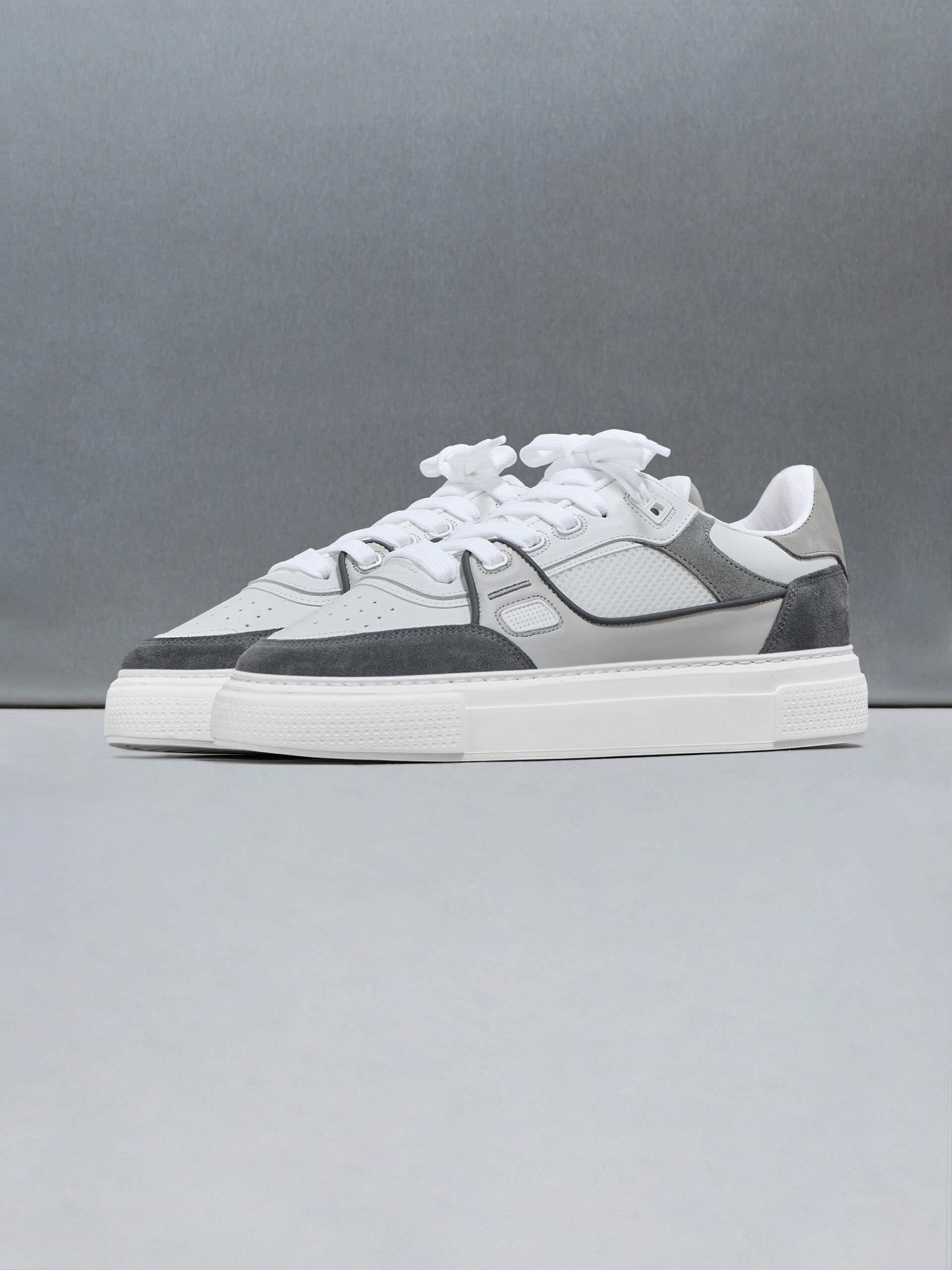 Mens Atlas Trainer in White Grey