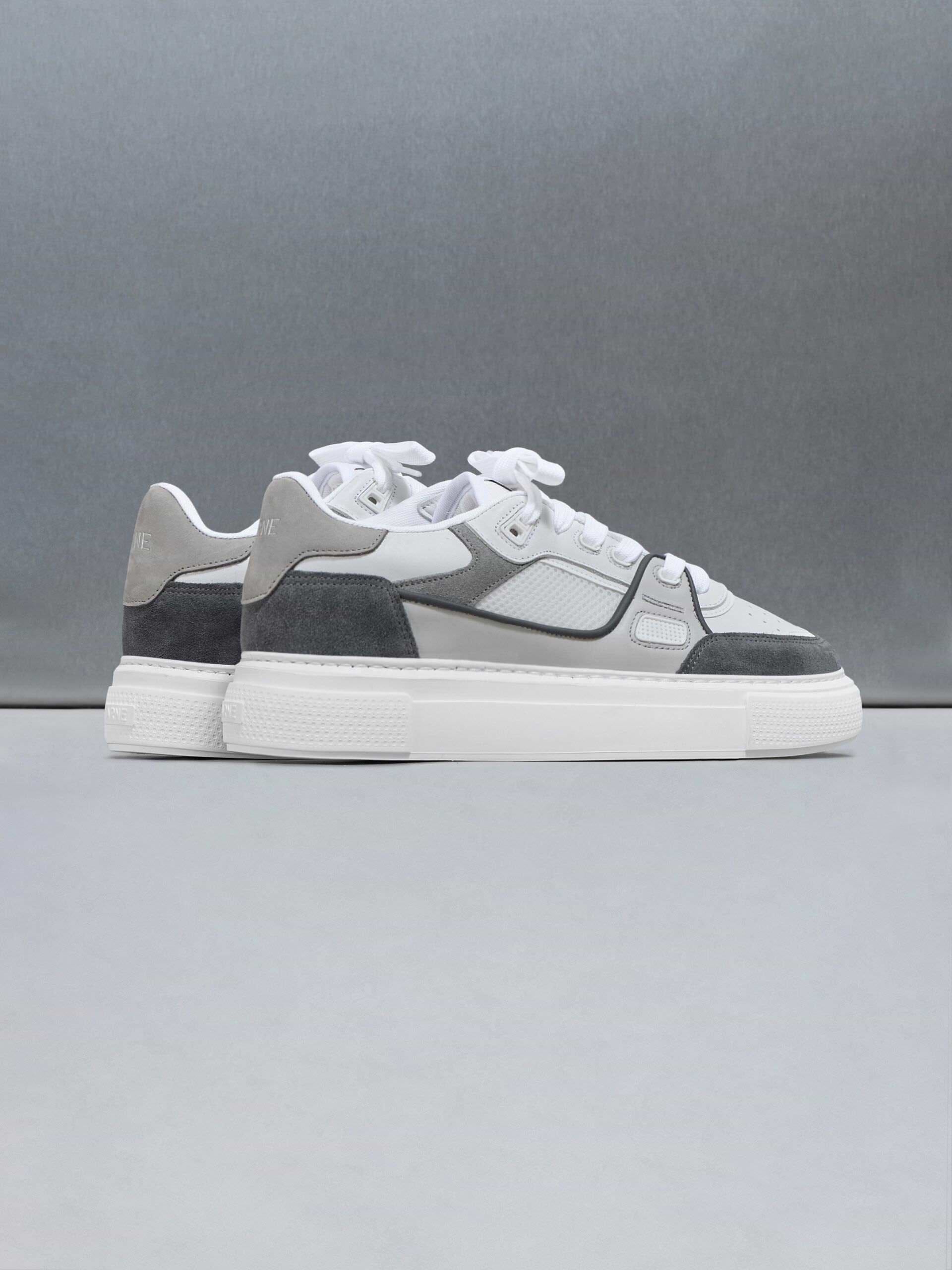 Atlas Trainer in White Grey