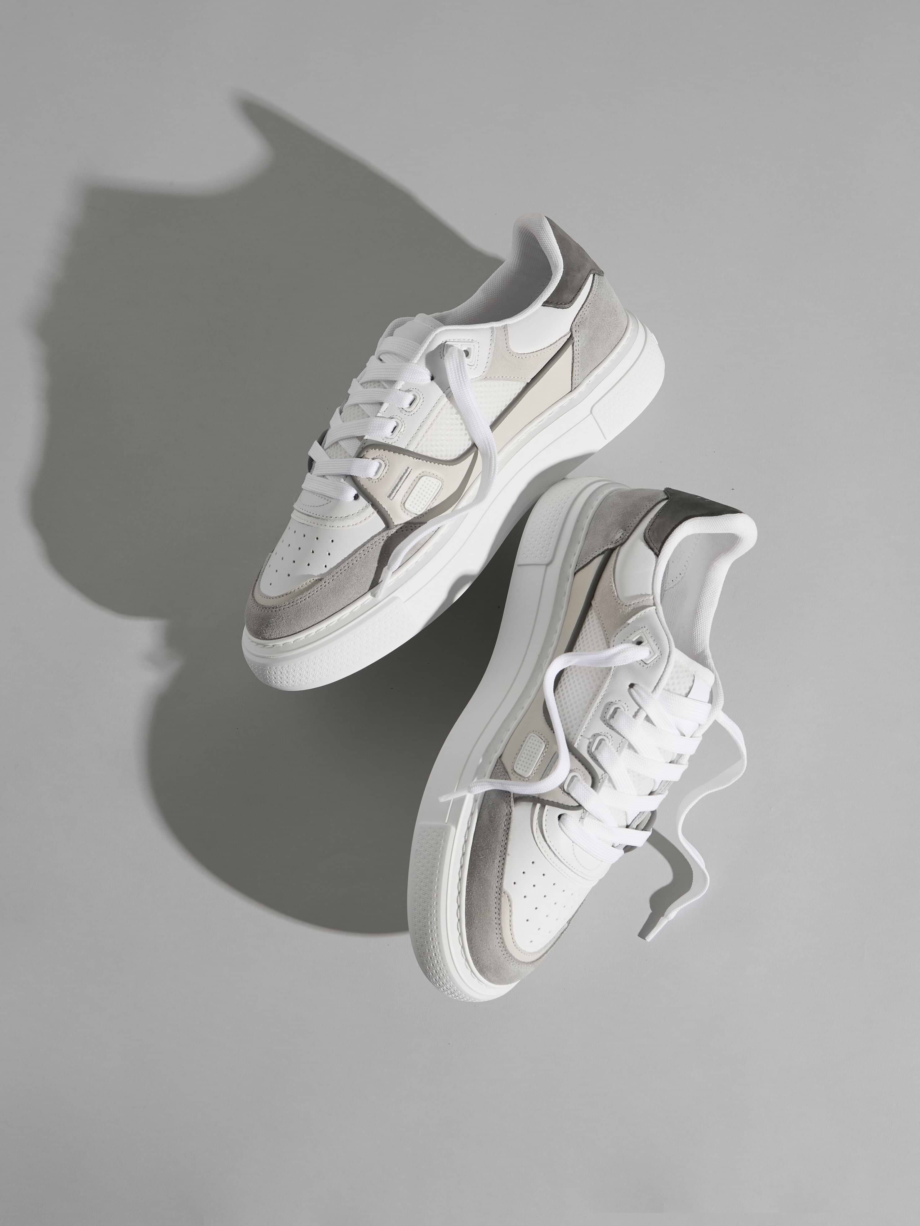 Mens Atlas Trainer in White Stone