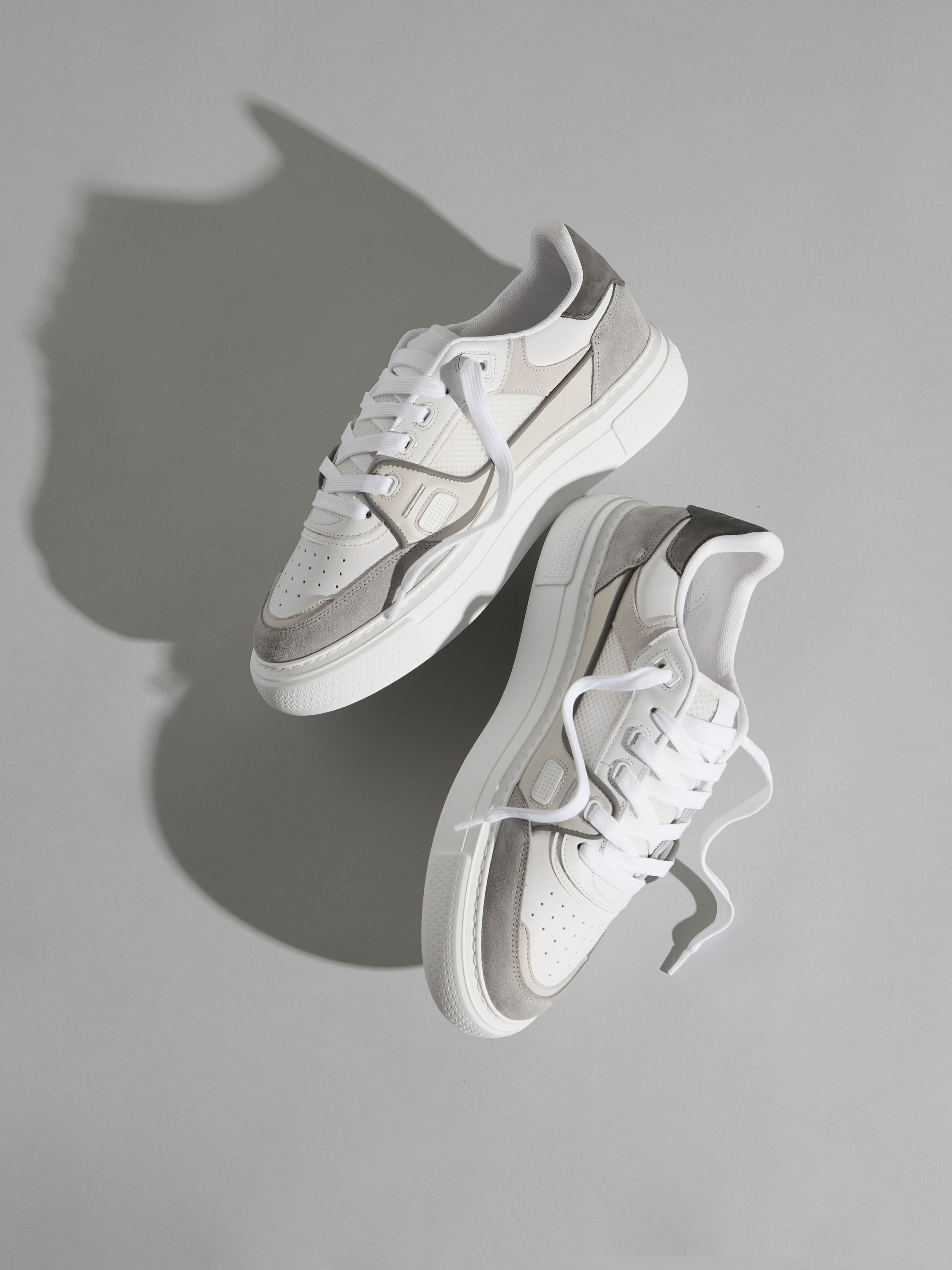 Mens Atlas Trainer in White Stone