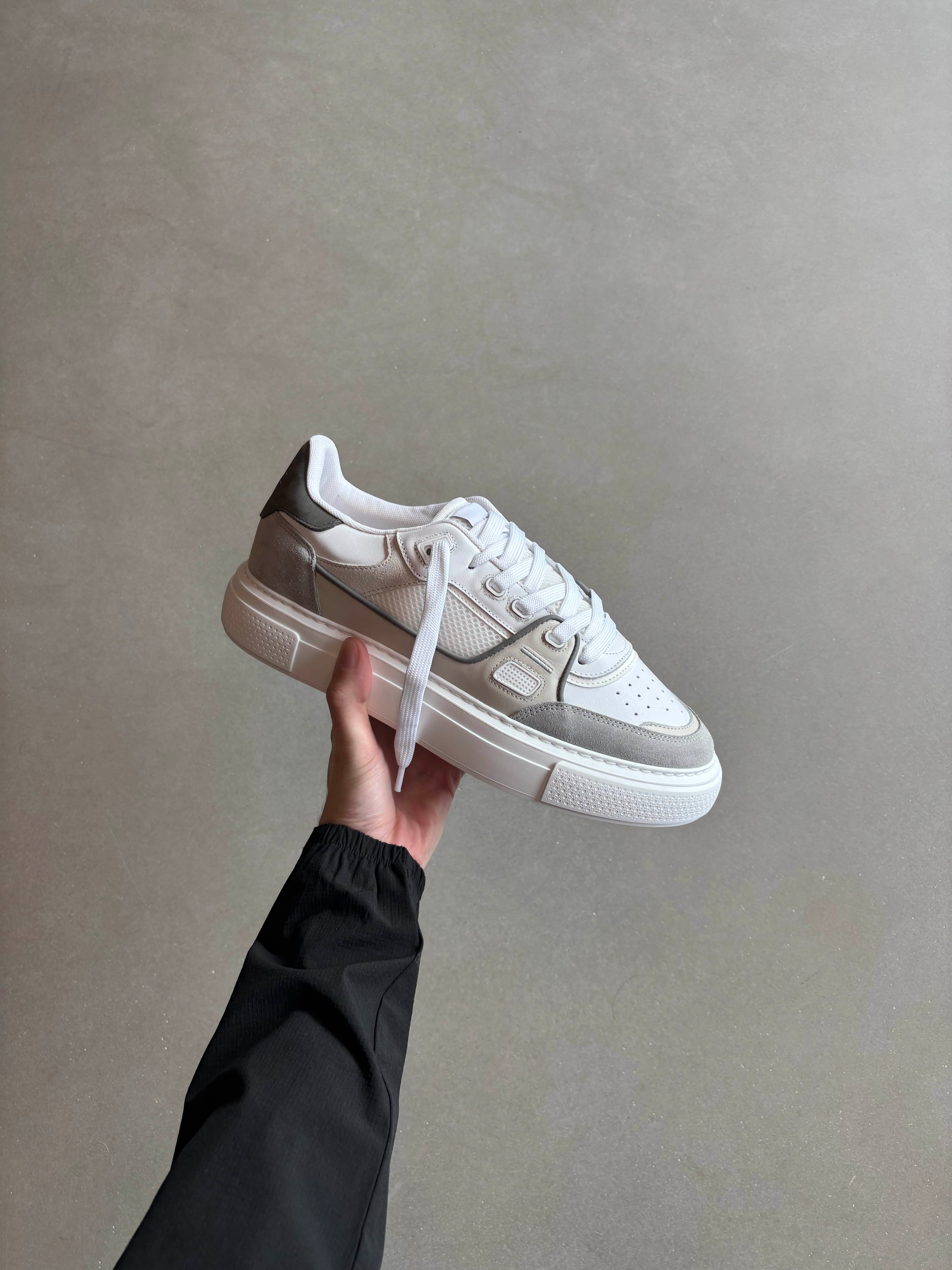 Mens Atlas Trainer in White Stone