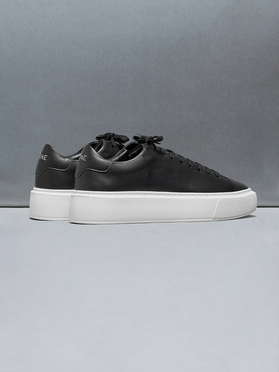 Mens Basic Essential Leather Trainer in Black
