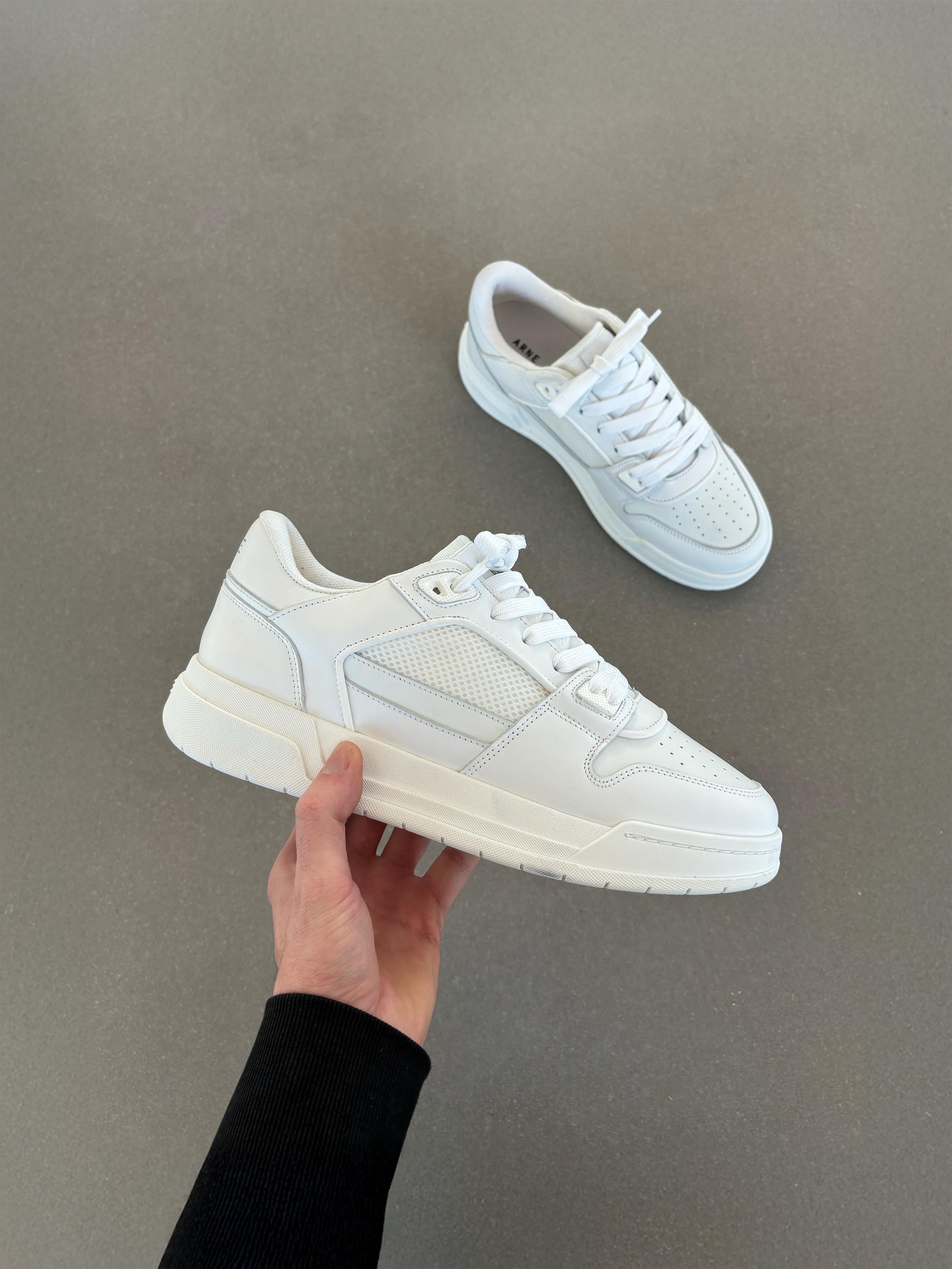 Mens Basket Trainer in Triple White