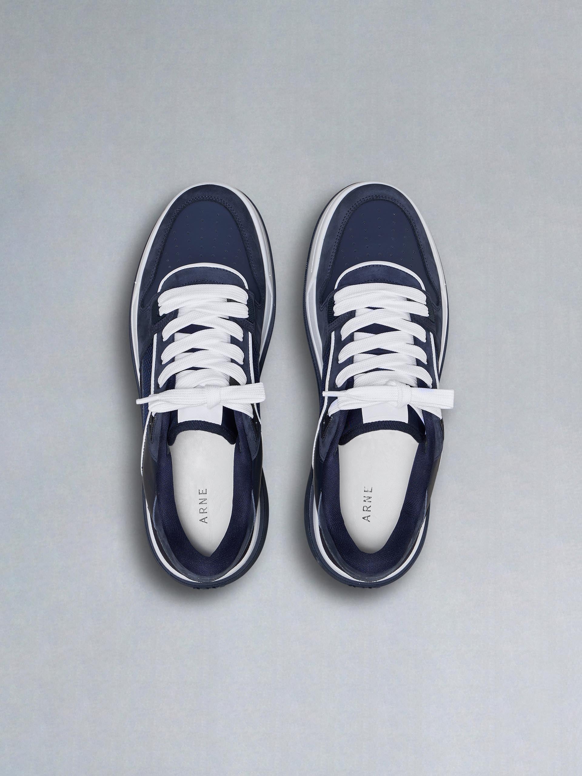 Mens Basket Trainer in Navy