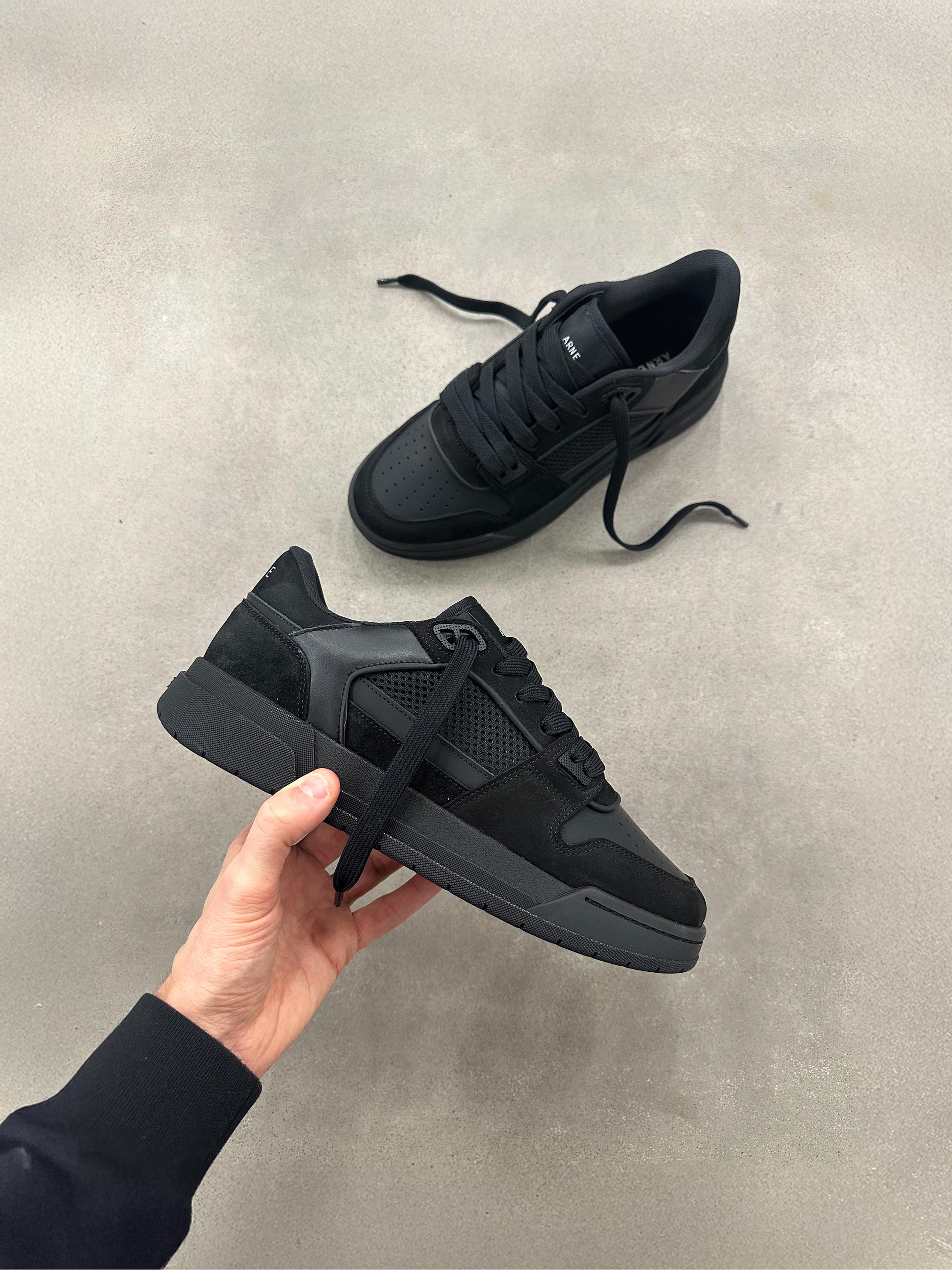 Mens Basket Trainer in Triple Black